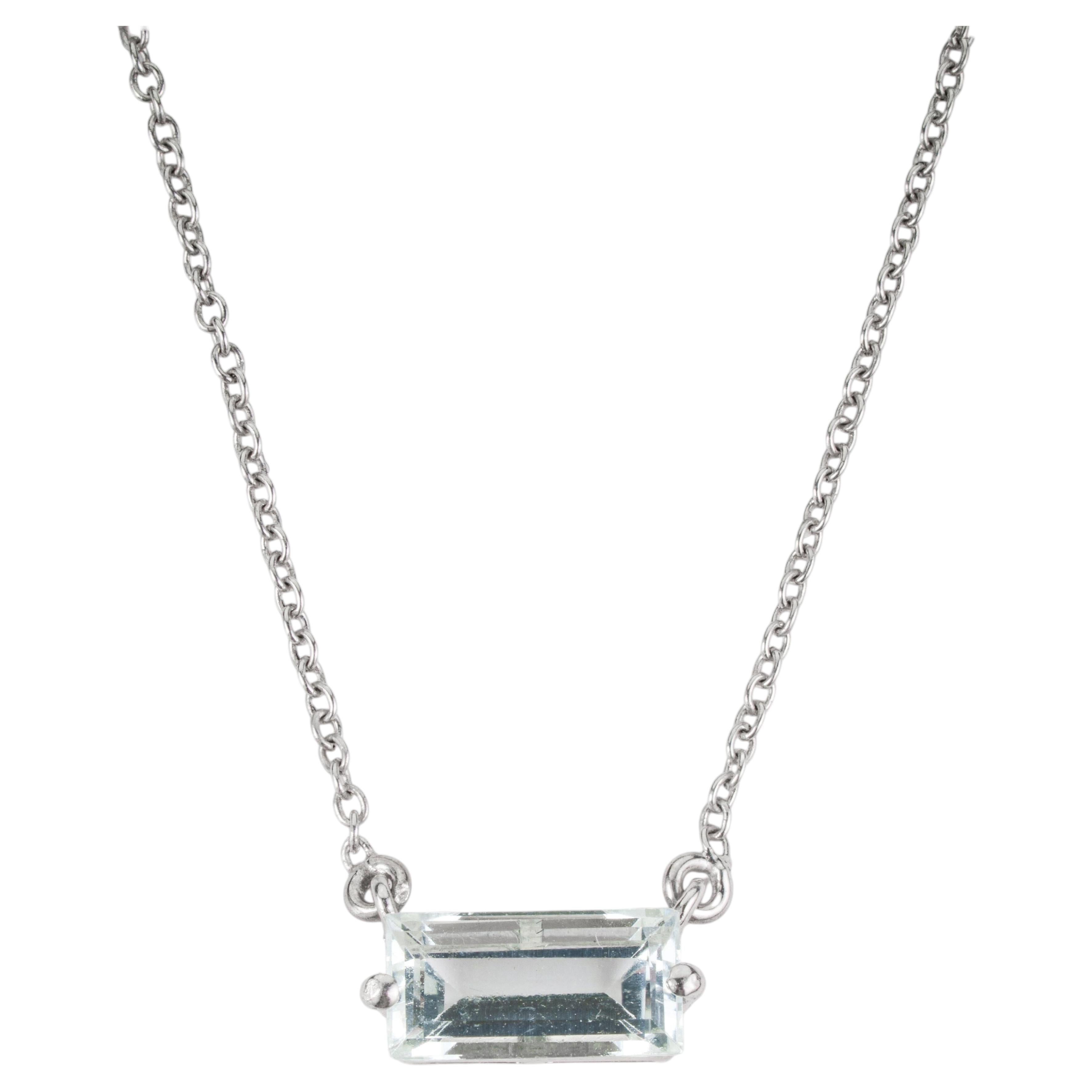 Silvorra 1,37 ct Aquamarin-Anhänger im Ost-West-Baguette-Schliff aus 925er Silber