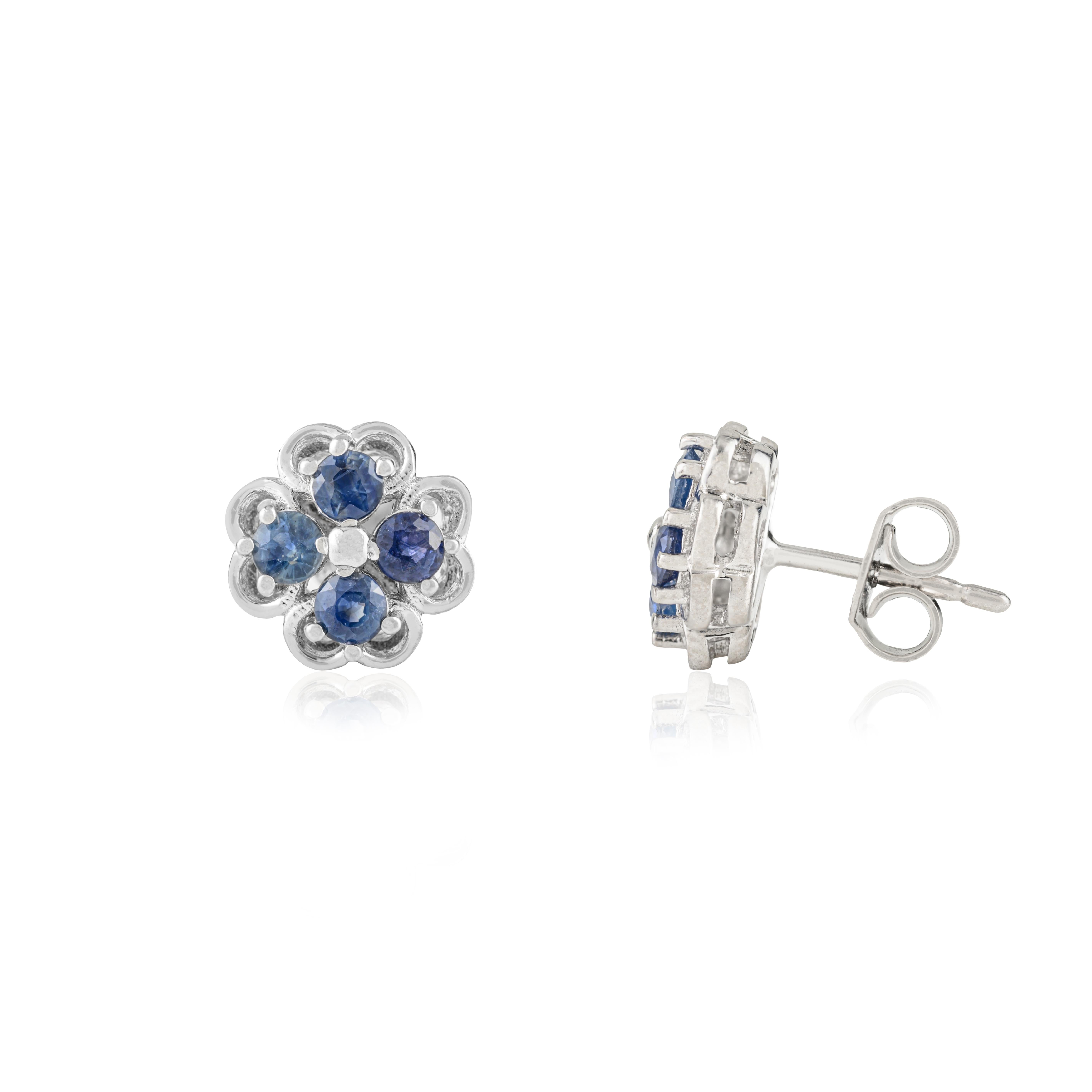Silvorra 1.38 Carats Natural Blue Sapphire Floral Stud Earrings in 925 Silver Moderno en venta