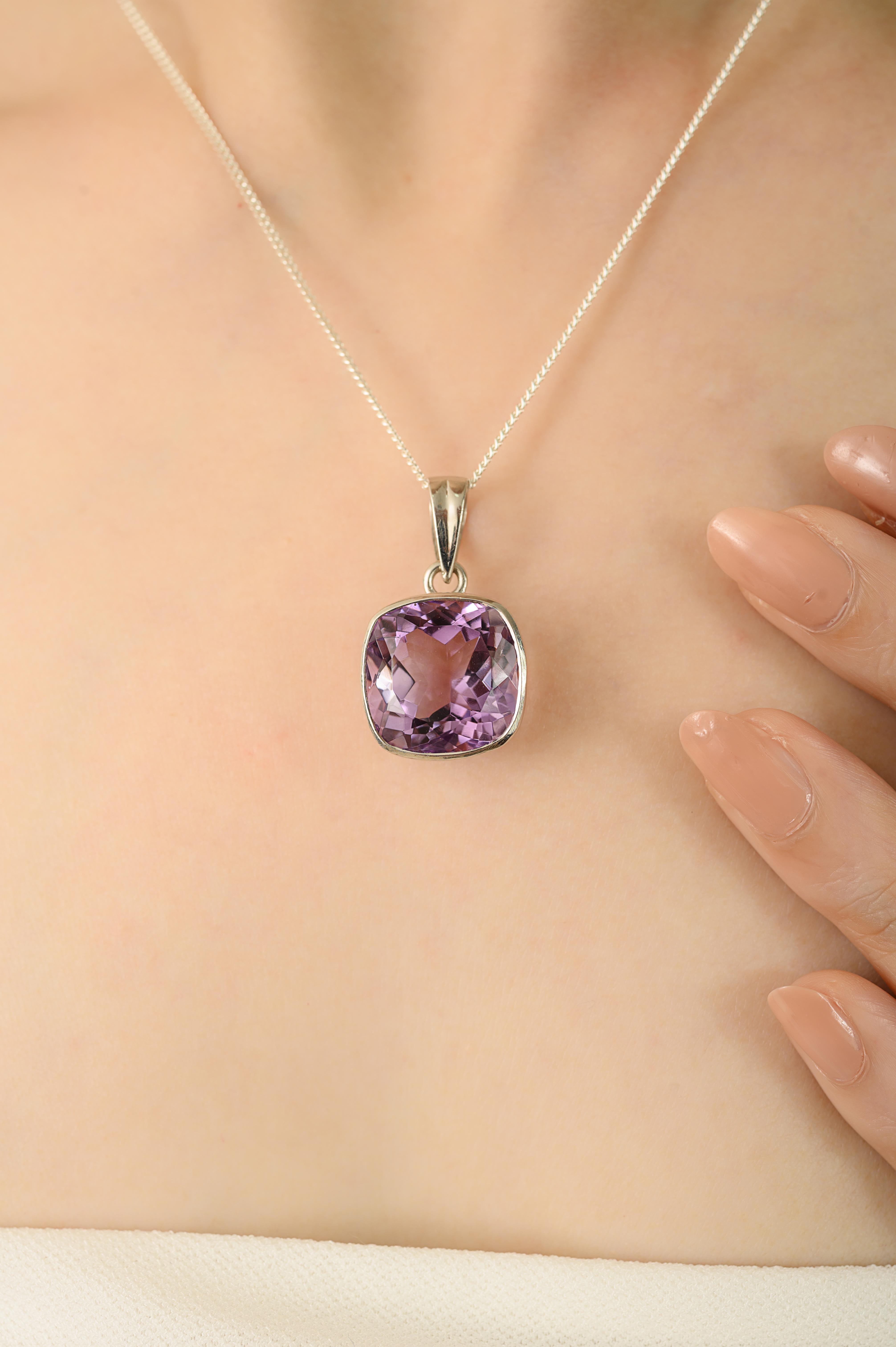 Silvorra 14.37Ct Cushion Cut Natural Amethyst Solitaire Pendant 925 Solid Silver In New Condition For Sale In New York, NY