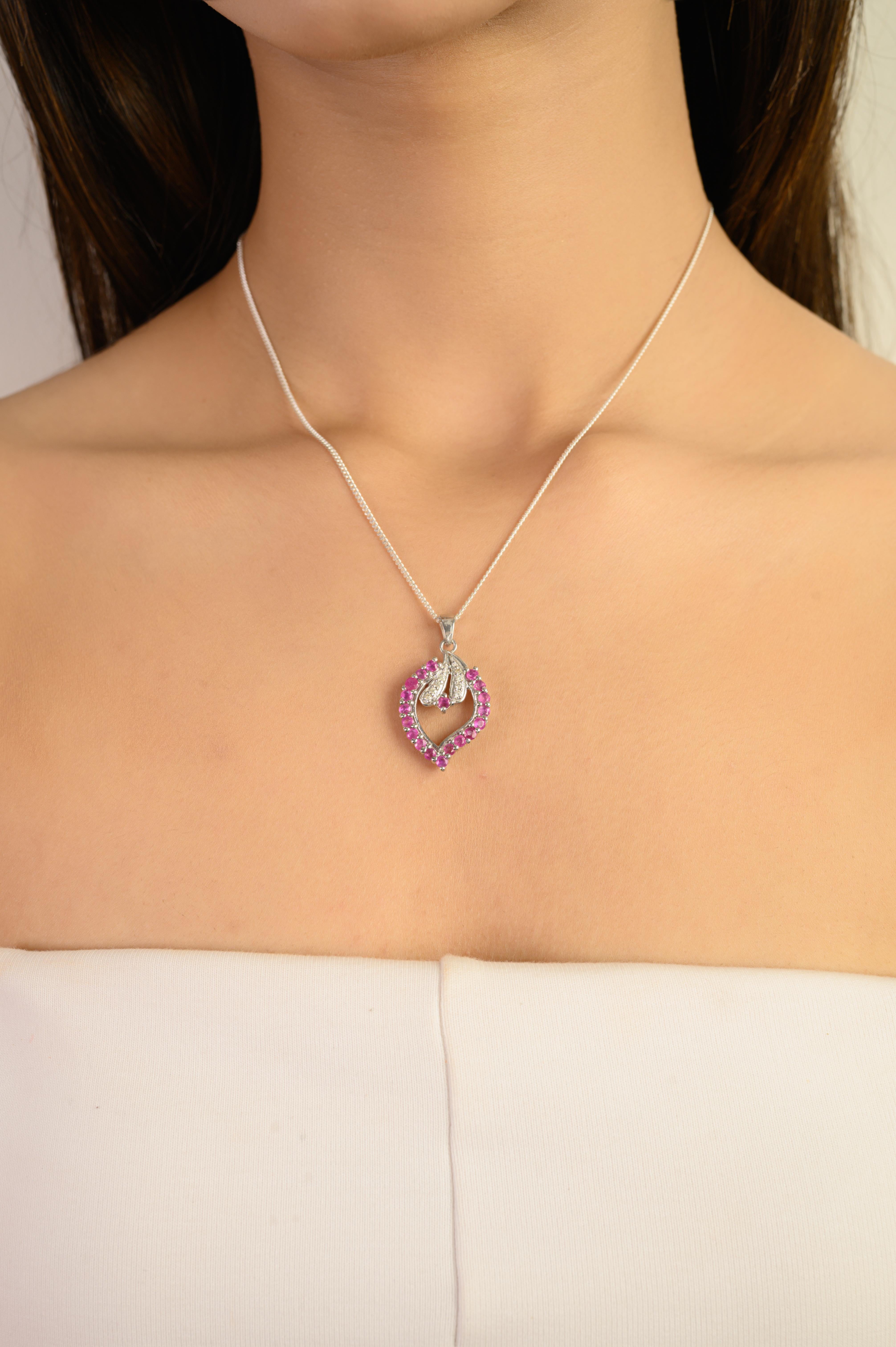 Ciondolo a forma di foglia floreale in argento 925 con rubino naturale e diamante da 1,45 carati di Silvorra. in vendita 2