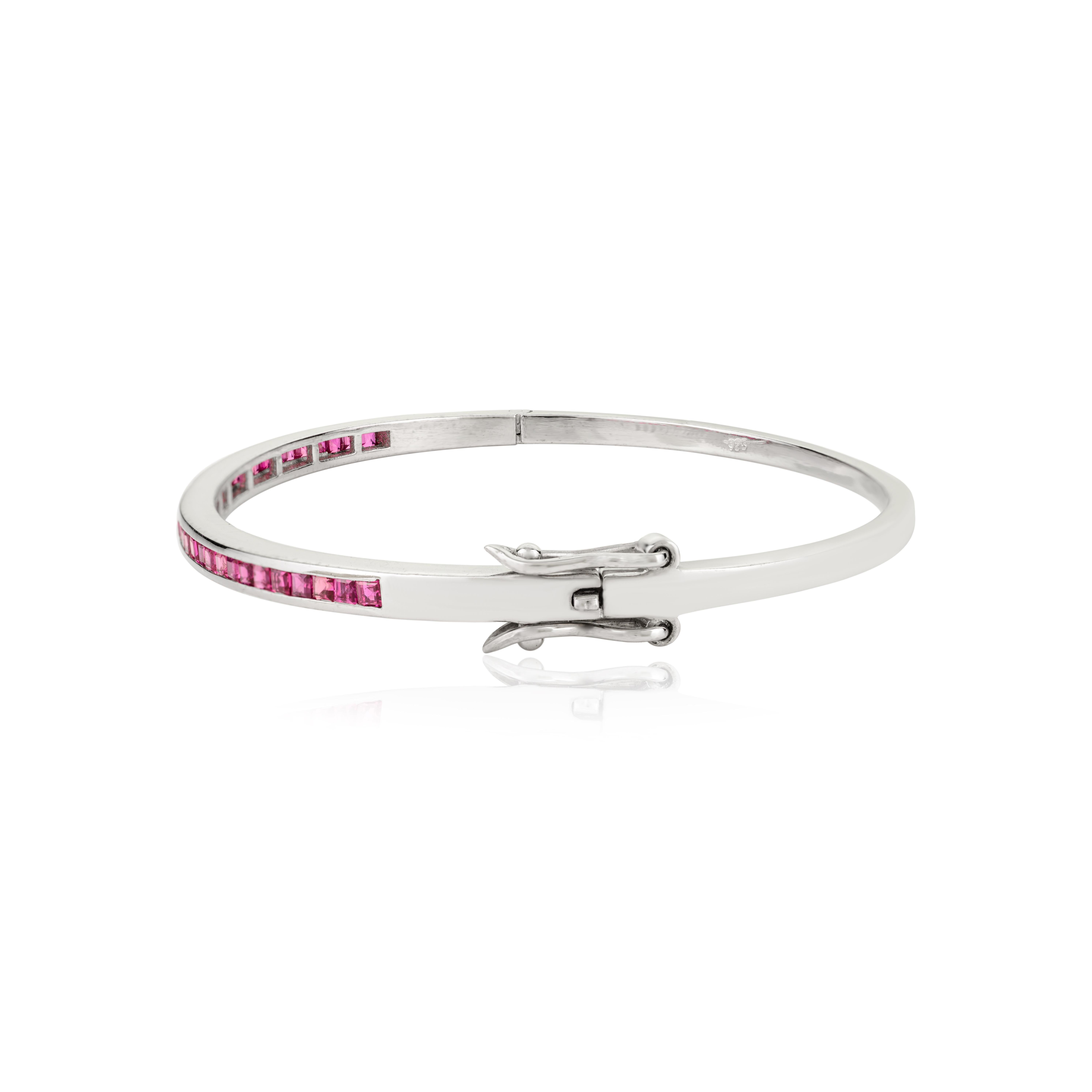Silvorra 1.6 Ct Natural Ruby Stackable Silver Bangle Bracelet for New Year Gift In New Condition For Sale In New York, NY