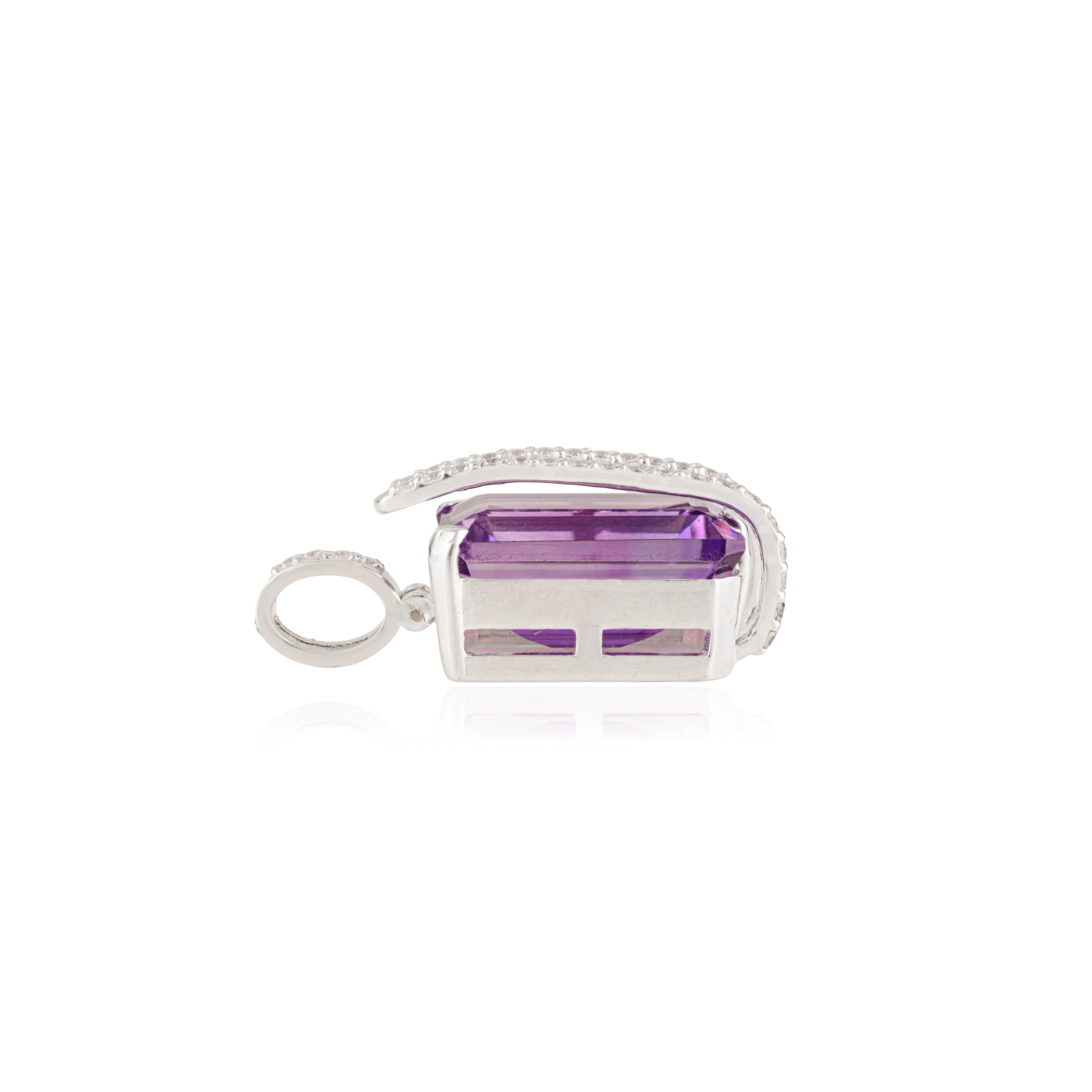 Moderne A Silver 16.8 Ct Octagon Amethyst & White Zircon 925 Silver Statement Pendentif en vente