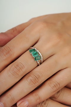 Silvorra 1.79 CTW Emerald and Diamond Three stone Double Band Ring in 925 Silver