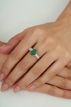 Silvorra 2.54 CTW Oval Emerald & Marquise Diamond Statement Ring in 925 Silver