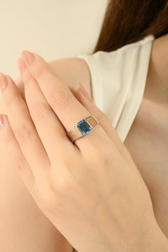Silvorra 3.40Ct Oktagon Schliff Schweizer Blau Topas Siegelring in 925 Sterling Silber
