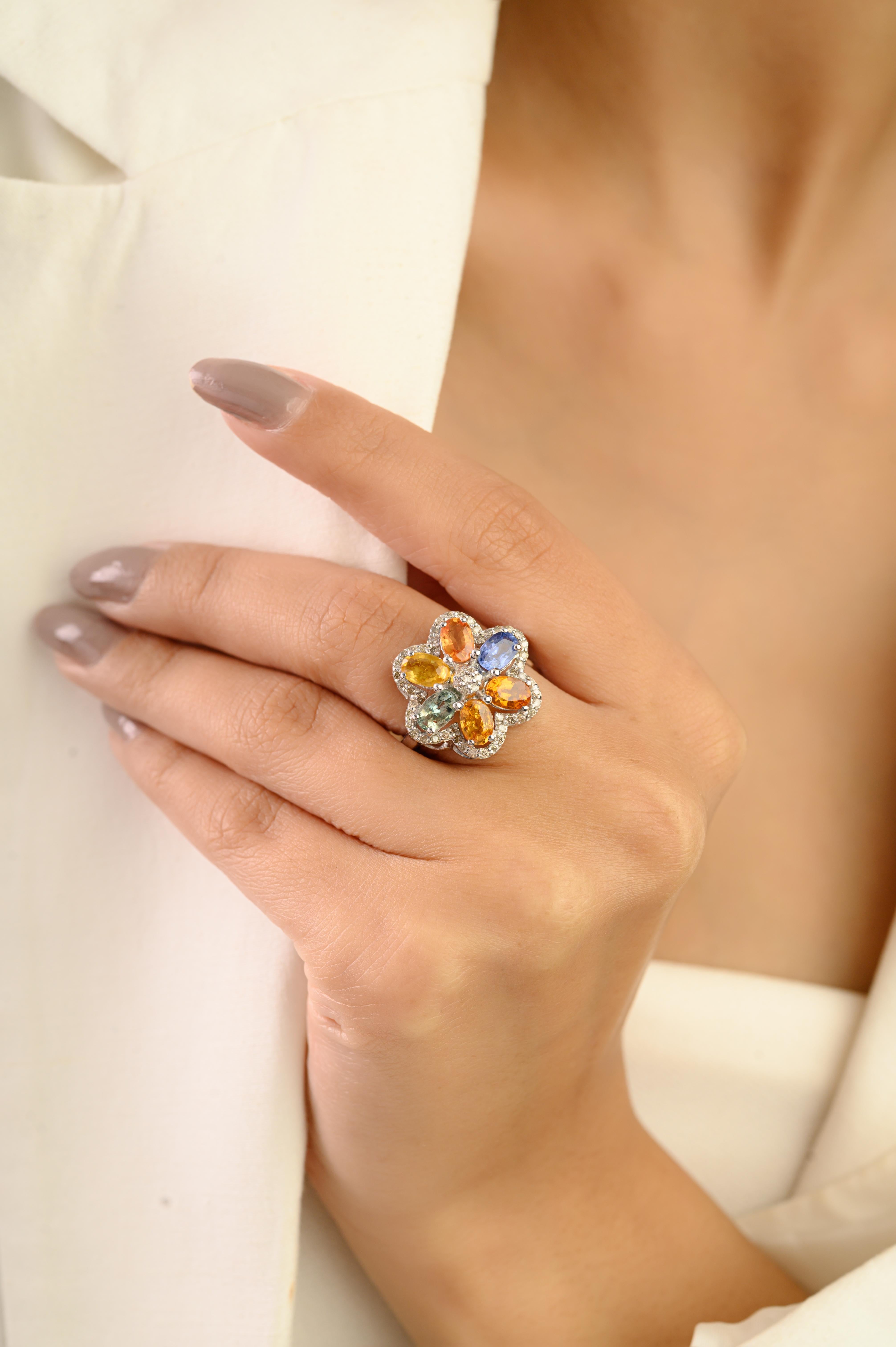 Im Angebot: Silvorra 4,9 Karat natürlicher Multi Saphir & Diamant Blumen Ring in 925 Silber () 2