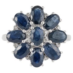 Silvorra Cocktailring aus Silber mit einem 5,06-Karat-Saphir in Mitternachtsblau und Diamanten