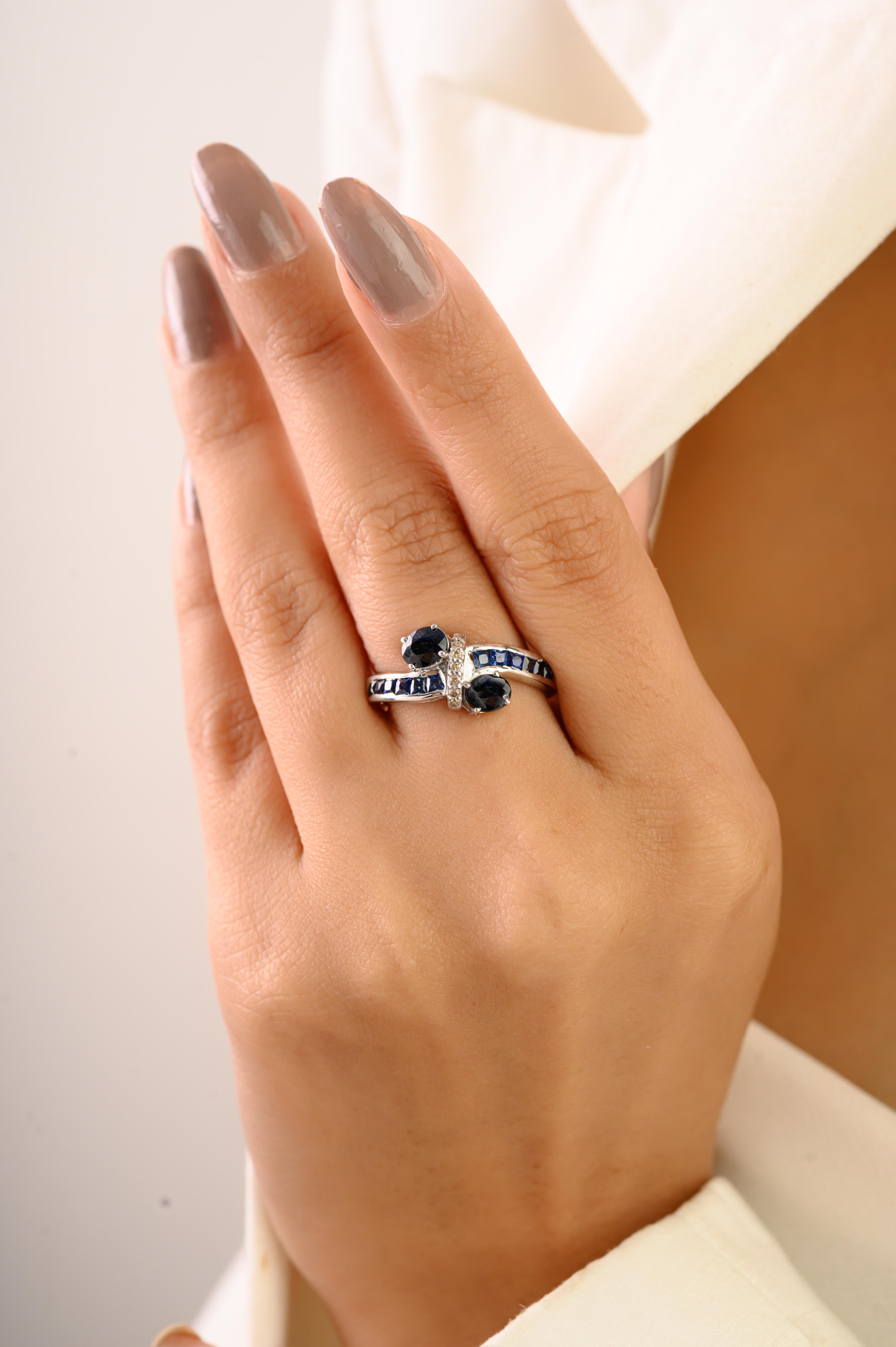 in vendita:  Anello Bypass con zaffiro blu naturale e diamante in argento 925 di Silvorra da 3,25 carati 4