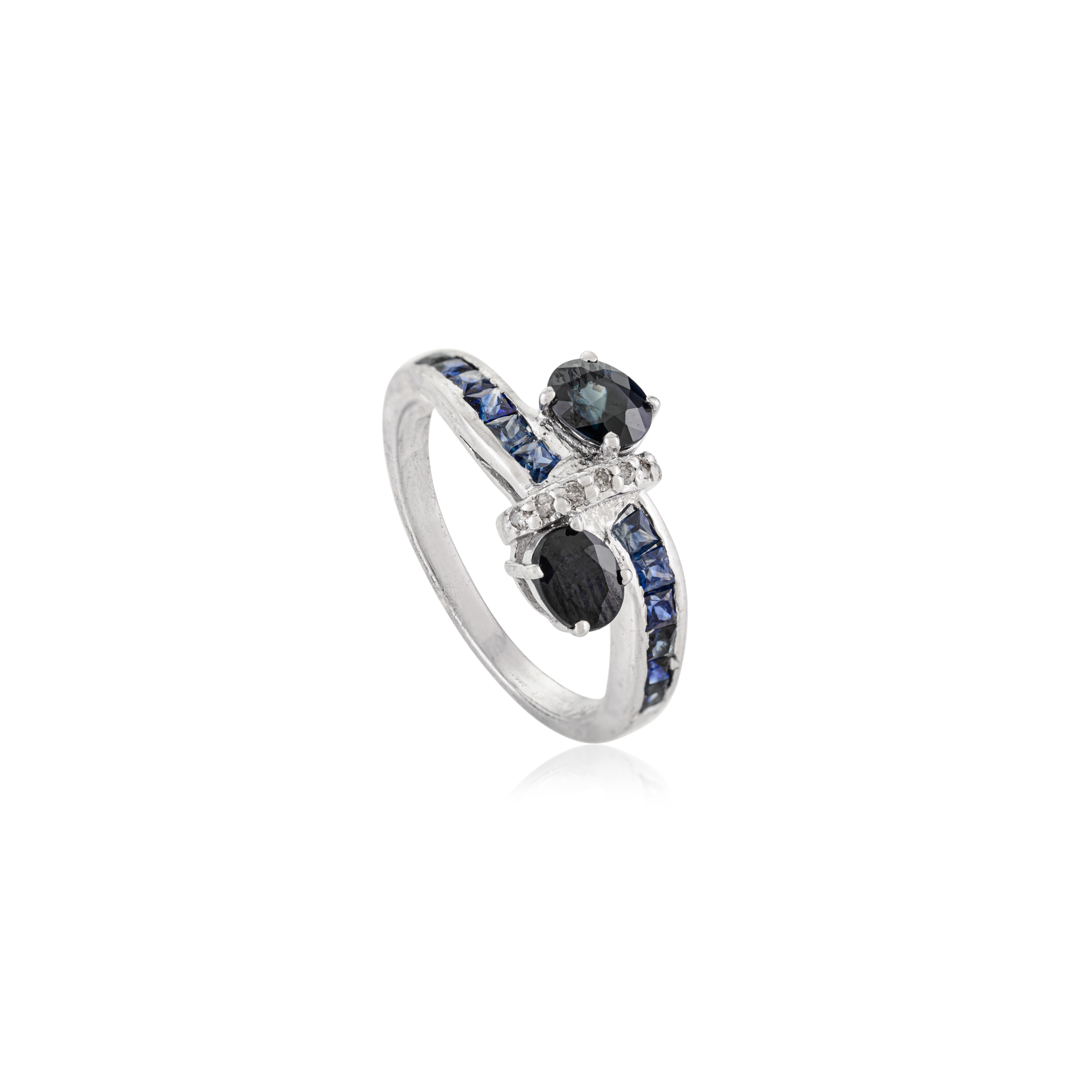 in vendita:  Anello Bypass con zaffiro blu naturale e diamante in argento 925 di Silvorra da 3,25 carati 7