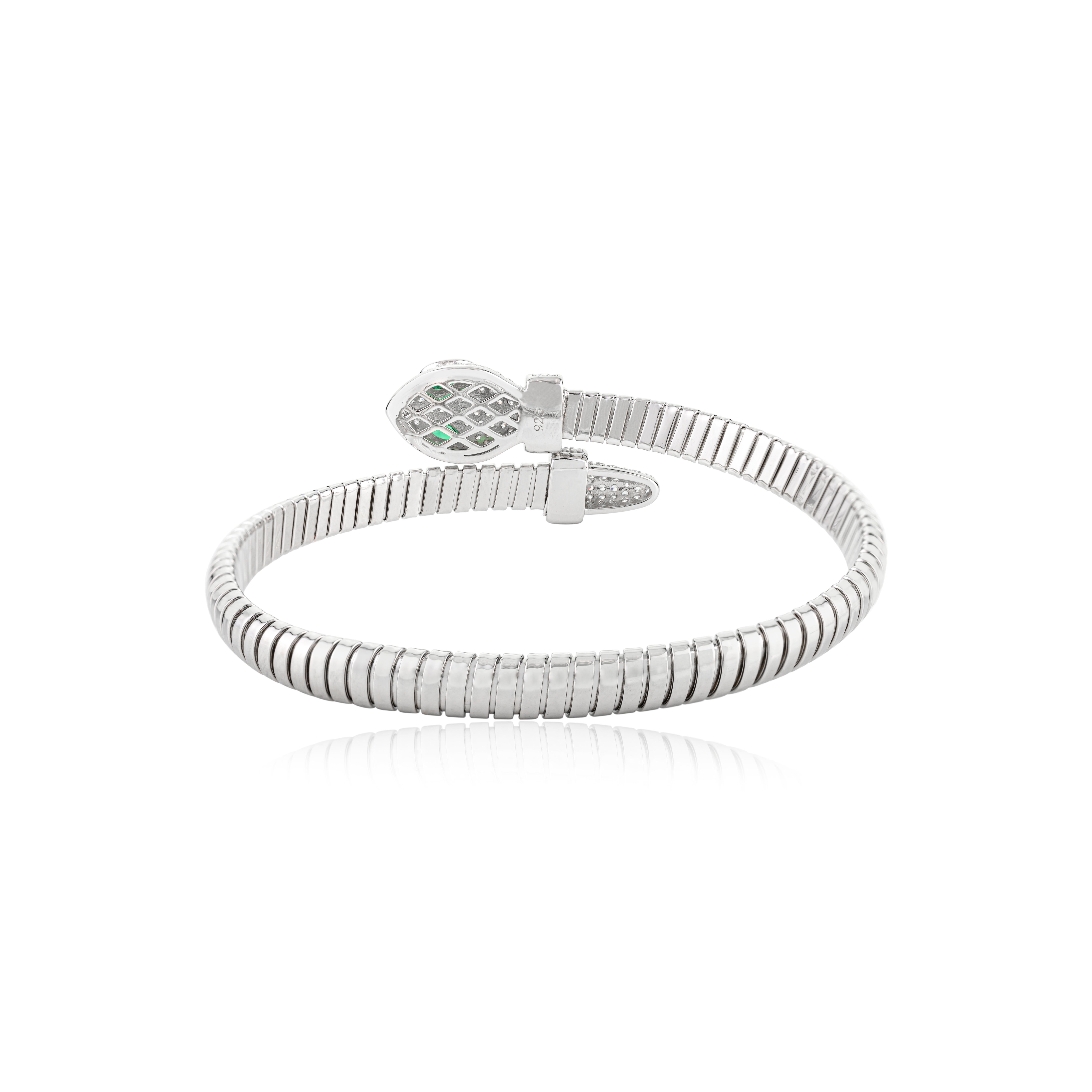 Taille mixte A Silver 925 Bracelet manchette serpent à deux têtes en argent 925 avec yeux en zircon poire en vente
