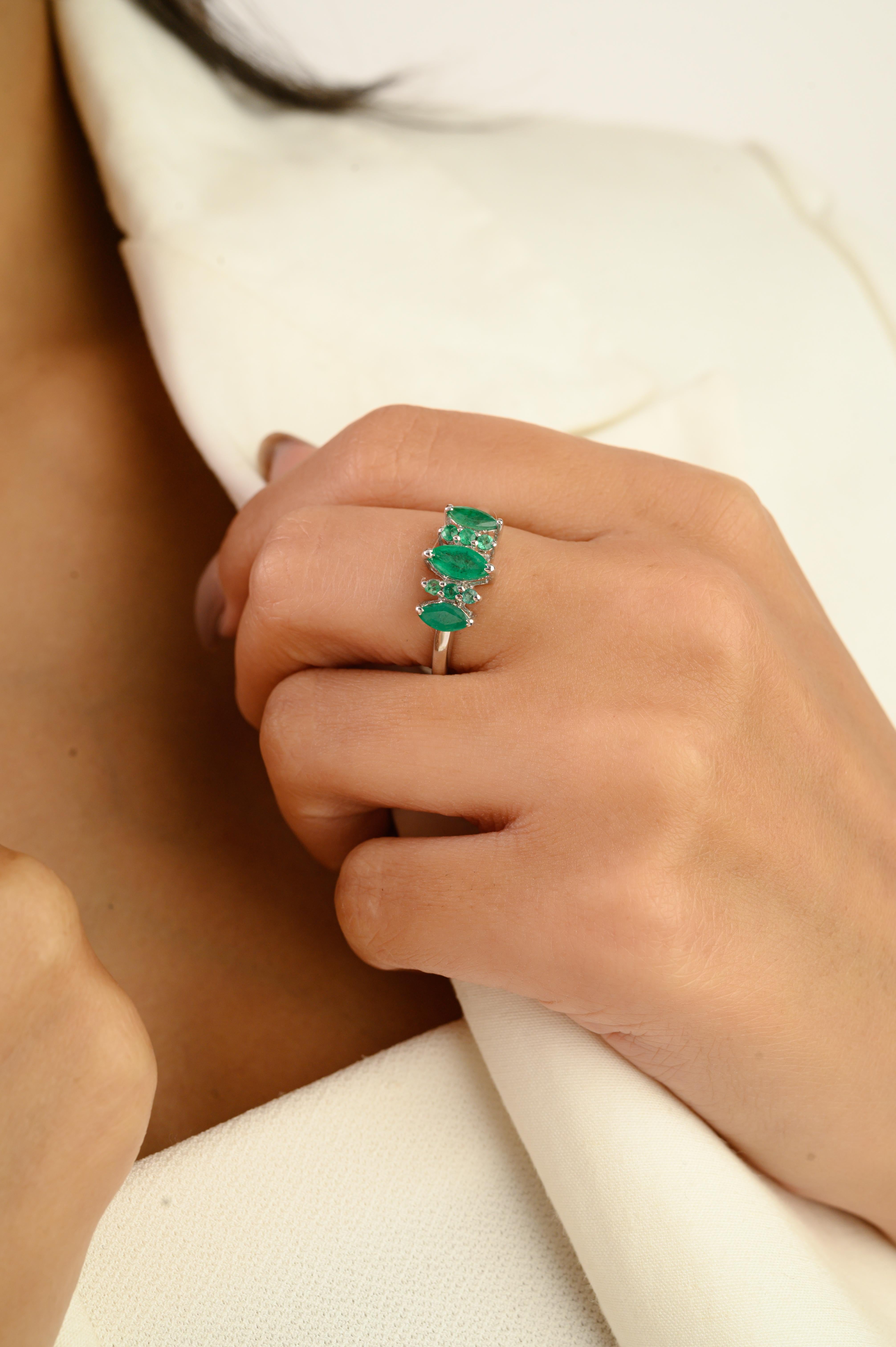 in vendita:  Anello a tre pietre con smeraldo naturale da 1,2 carati in argento 925 di Silvorra. 6