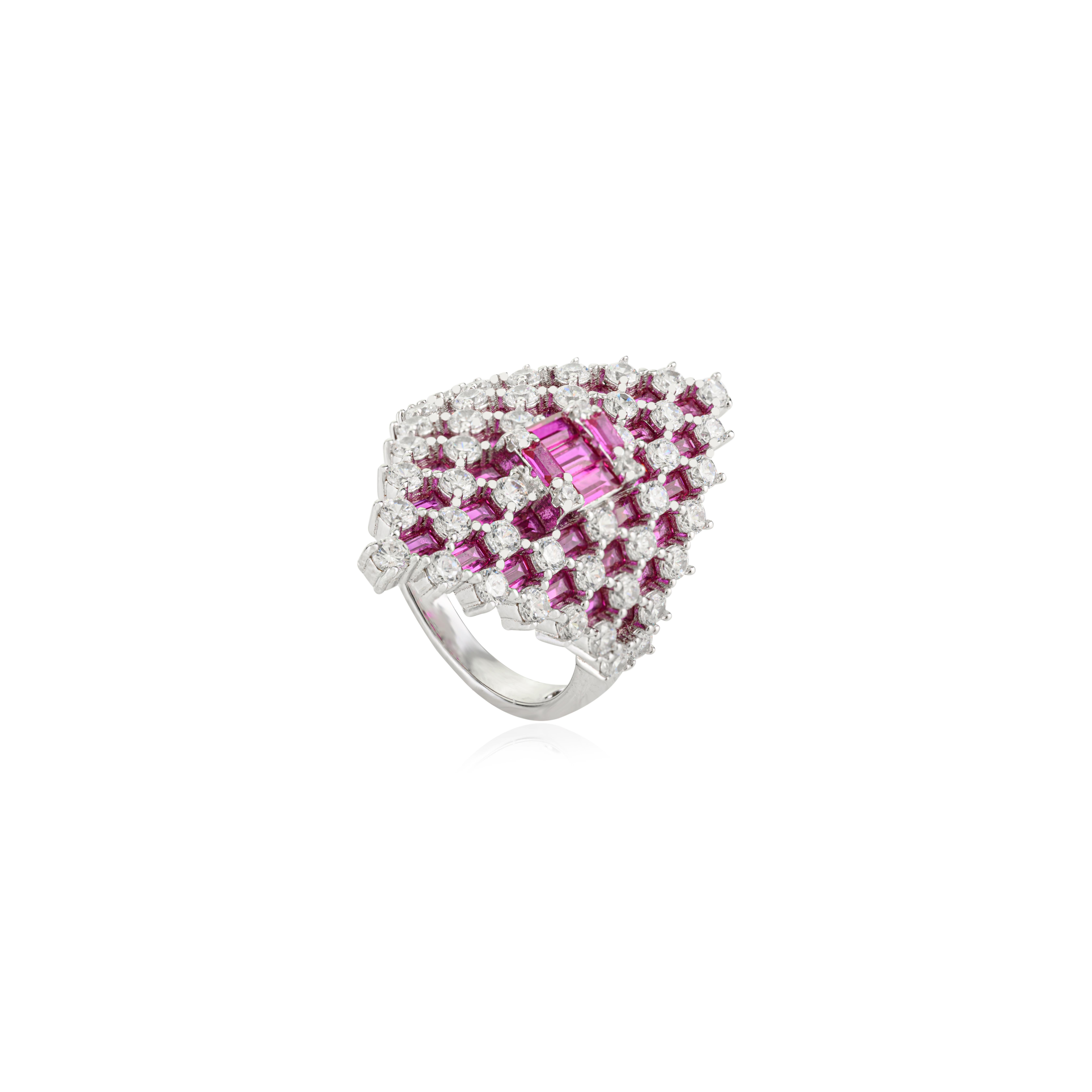 in vendita:  Anello da cocktail modernista in argento 925 di Silvorra con Baguette Cubic Zirconia rossa e bianca 3