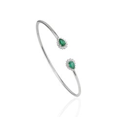 Bracciale aperto impilabile con diamanti e smeraldo taglio pera in argento 925 Silvorra