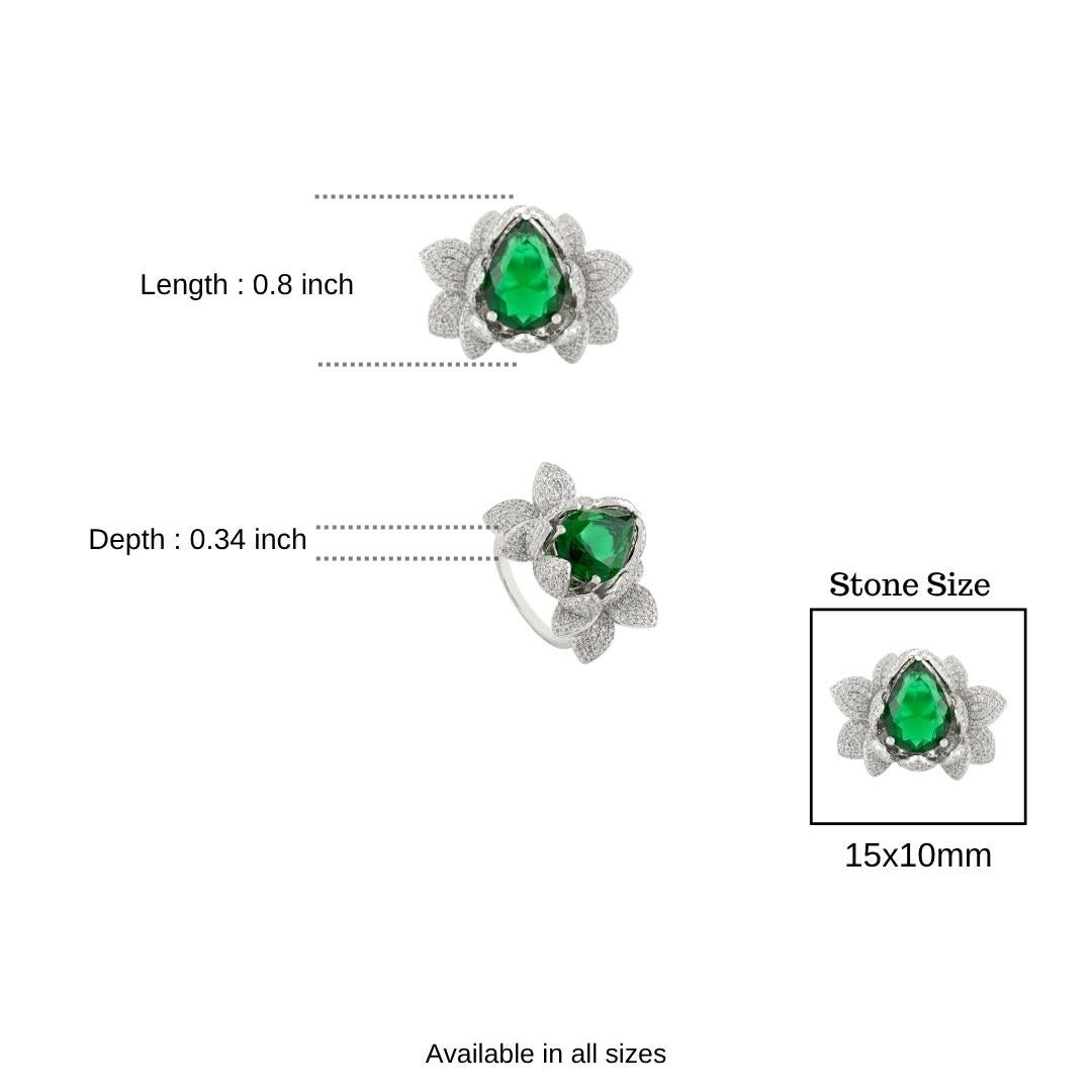 En vente :  Bague de cocktail Lotus Petal en argent 925 avec zircon vert et blanc taillé en poire 10