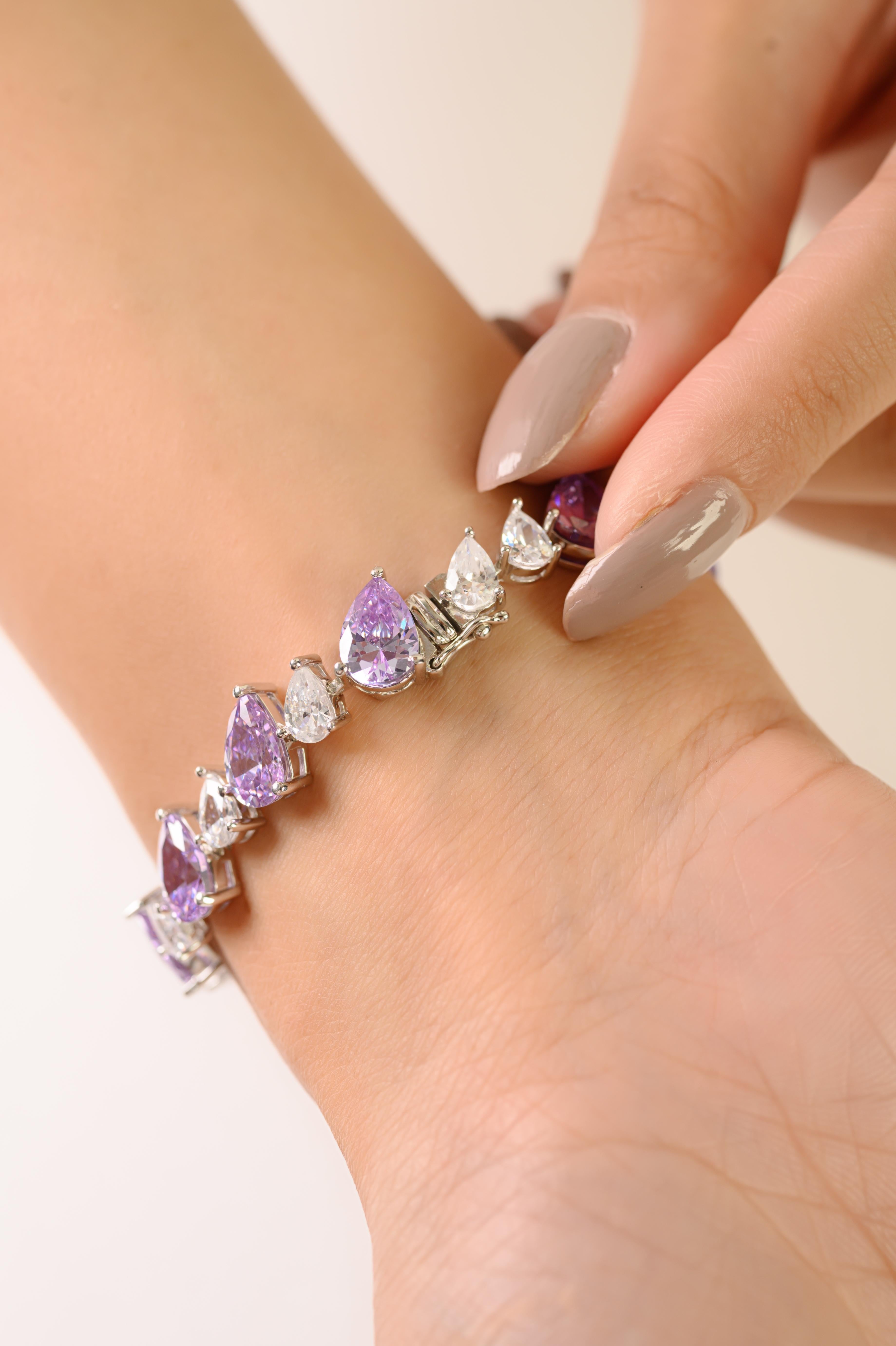 Taglio a goccia Bracciale tennis in argento 925 con perle e zirconi bianchi e viola di Silvorra in vendita