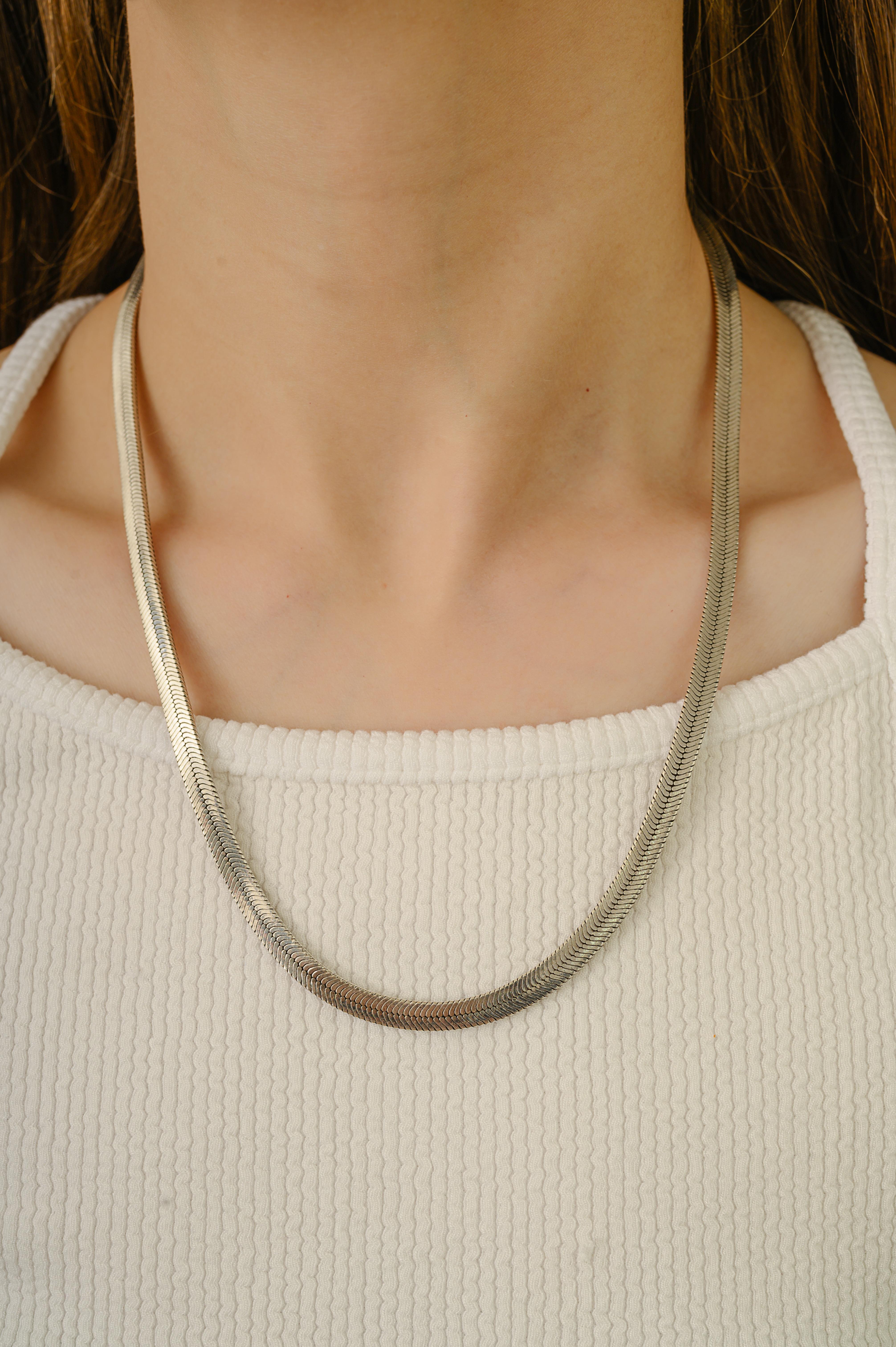 Collana unisex con catena a serpente in argento 925 di Silvorra, 20,5 pollici con chiusura a gancio In condizioni Nuovo in vendita a New York, NY