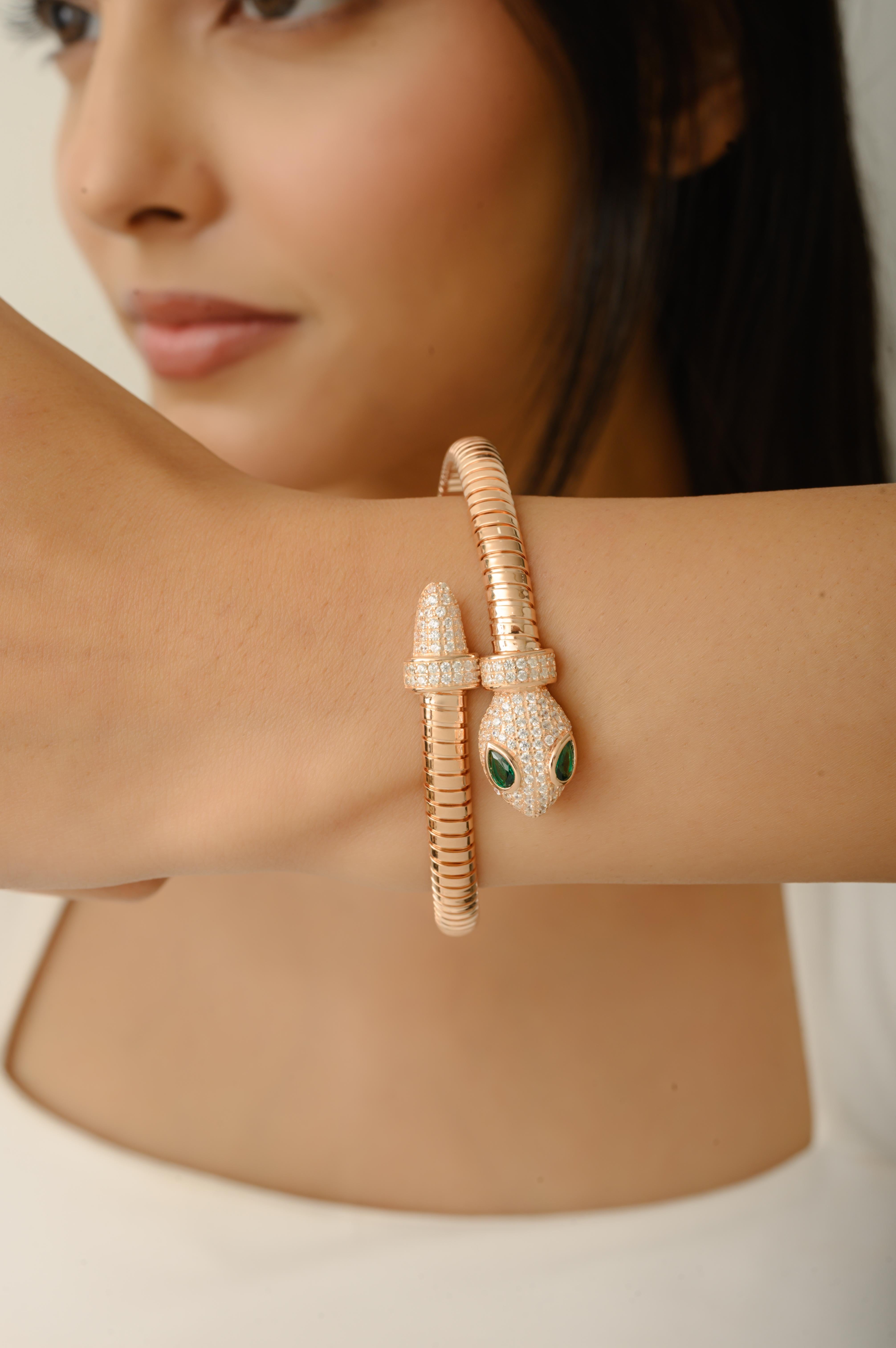 Donna Bracciale in argento 925 Silvorra ispirato al serpente con zircone bianco e verde in vendita