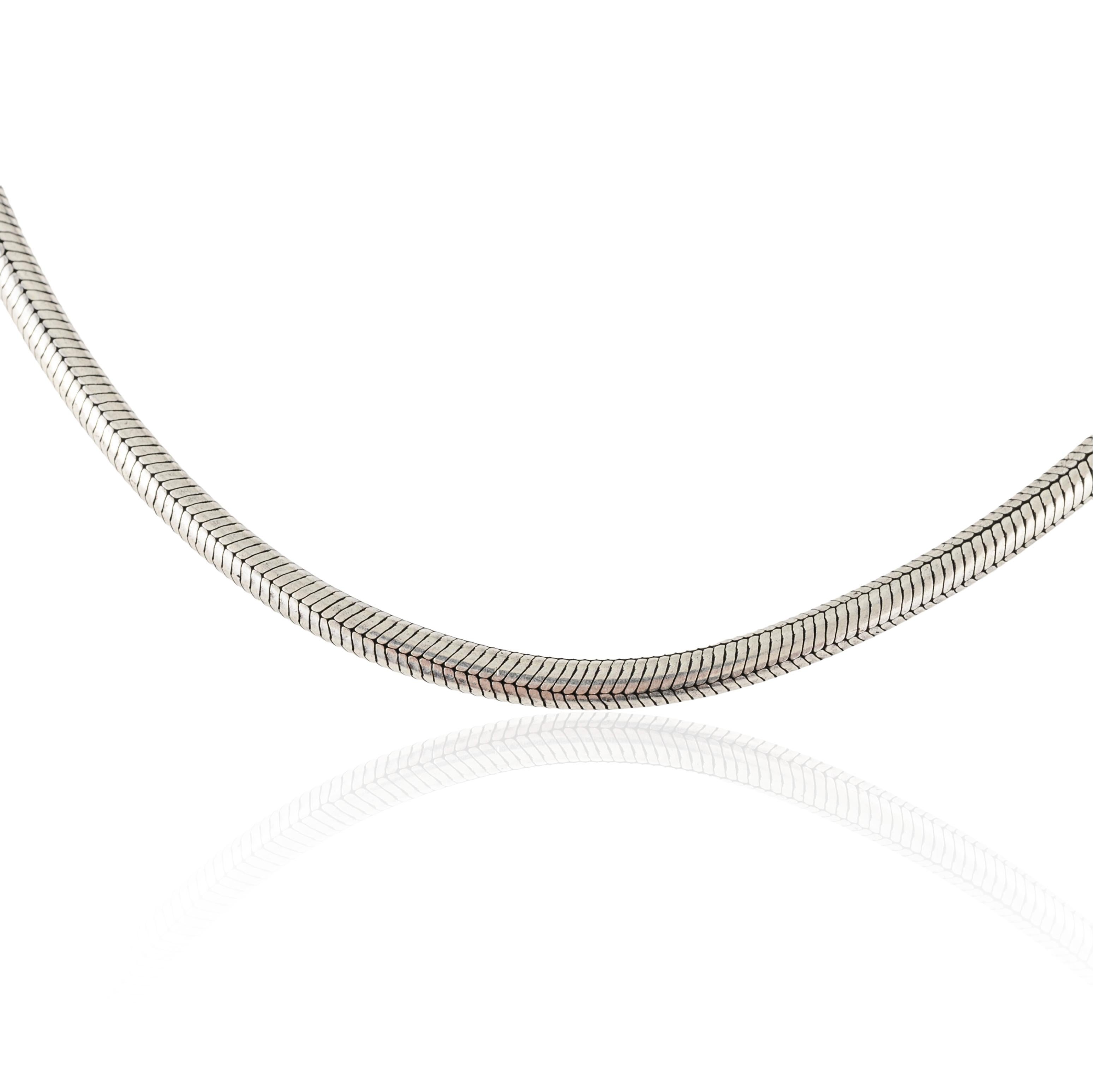 Contemporaneo Silvorra 925 Argento Unisex 22,5 Pollici Collana a spina di pesce elegante in vendita