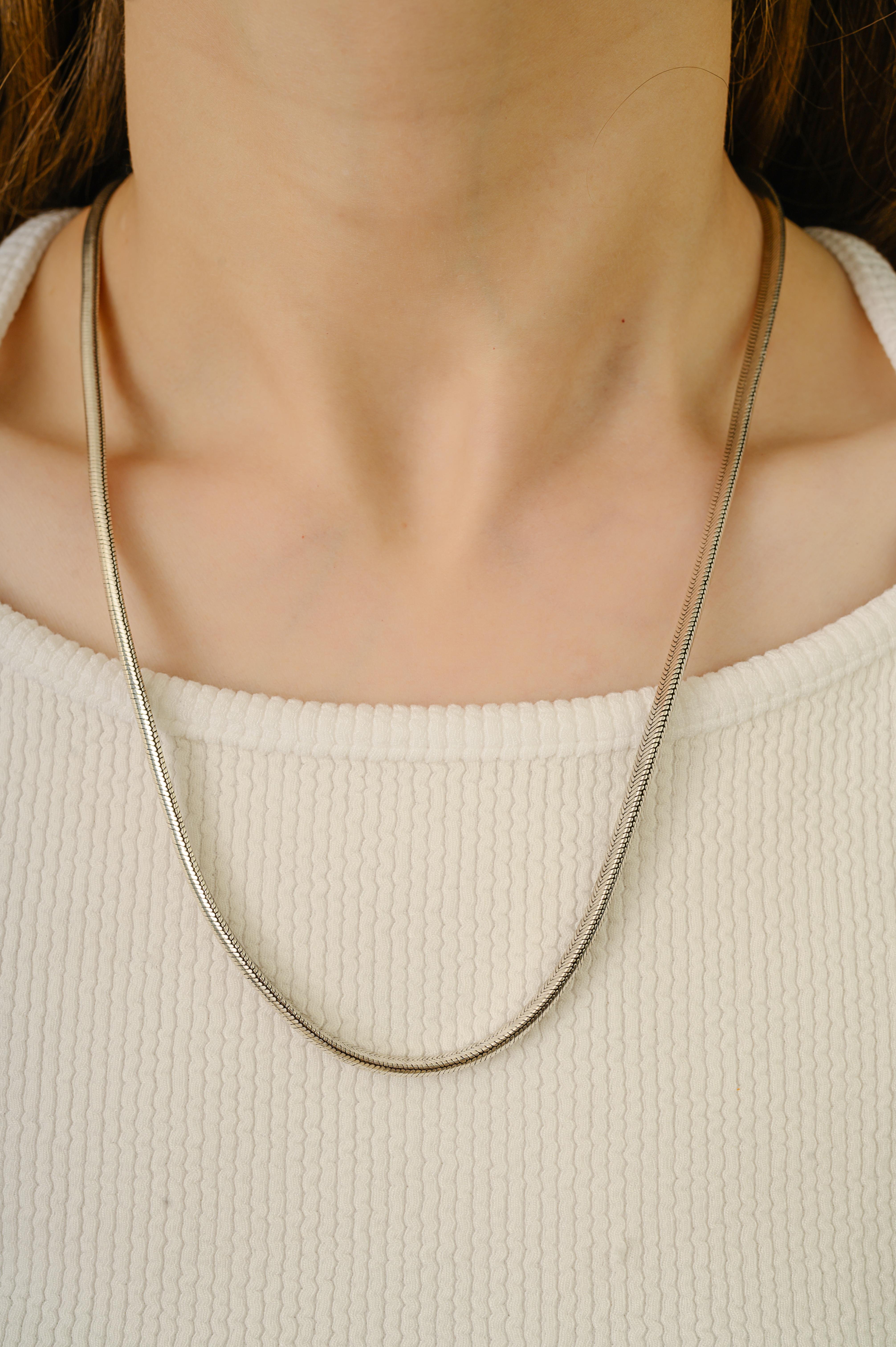 Silvorra 925 Argento Unisex 22,5 Pollici Collana a spina di pesce elegante In condizioni Nuovo in vendita a New York, NY