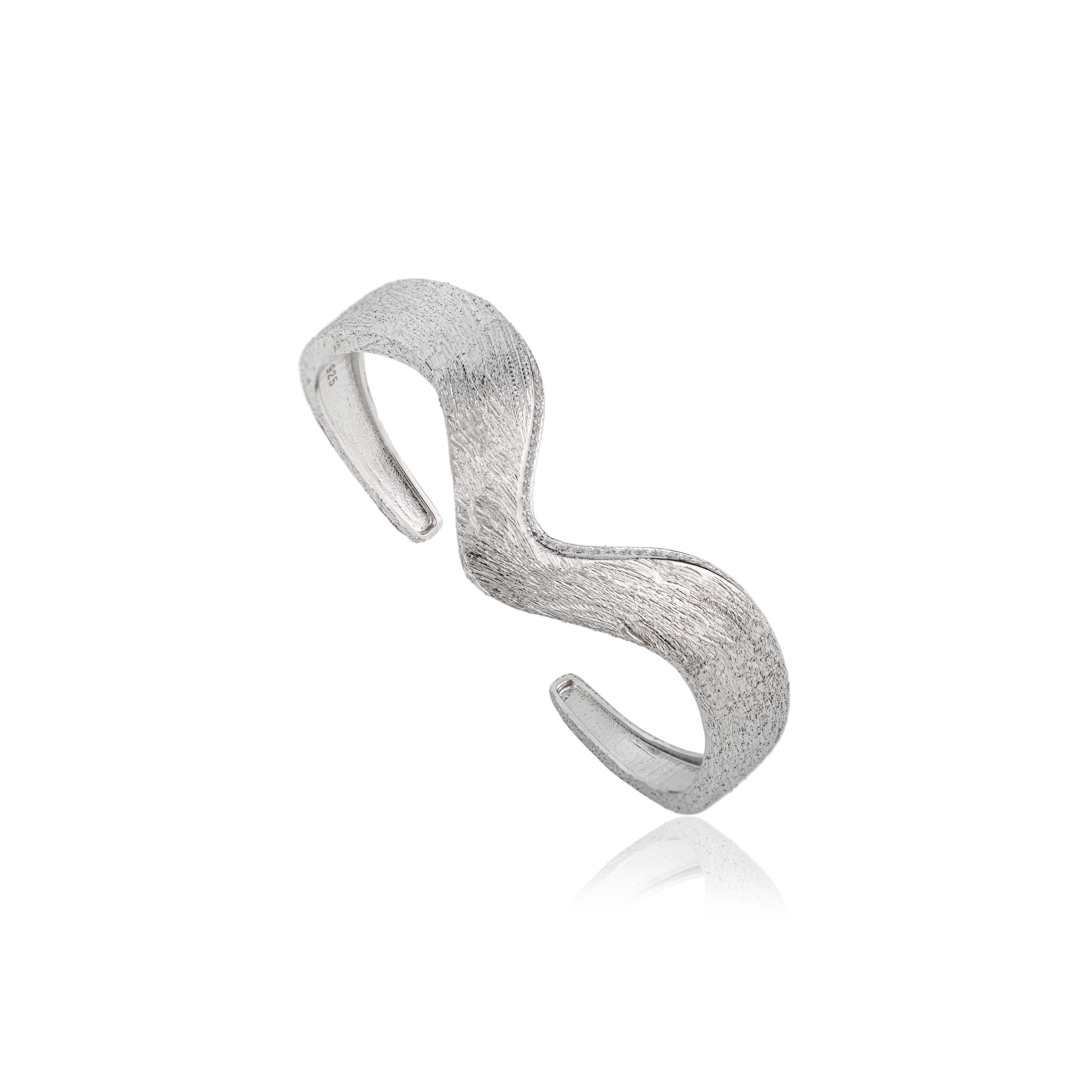 Bracelet ouvert réglable en argent massif 925 avec zircon ondulé, de style contemporain, Silvorra Neuf - En vente à New York, NY