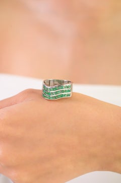 Silvorra 925 Solid Silver Natural Emerald Wave-Design Wide Band Ring for Women