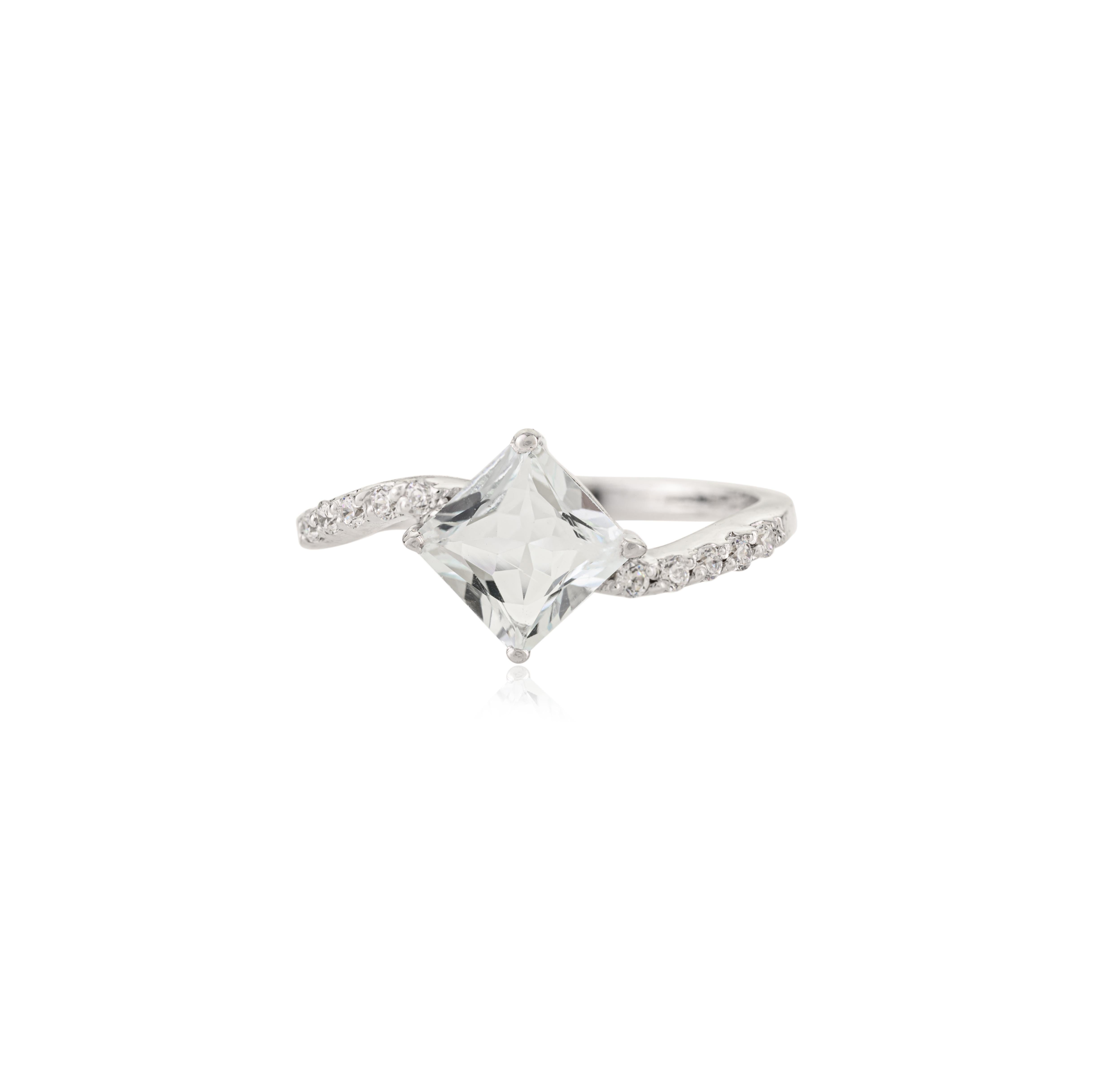 in vendita:  Anello solitario con acquamarina e zirconi bianchi in argento 925 Silvorra 3