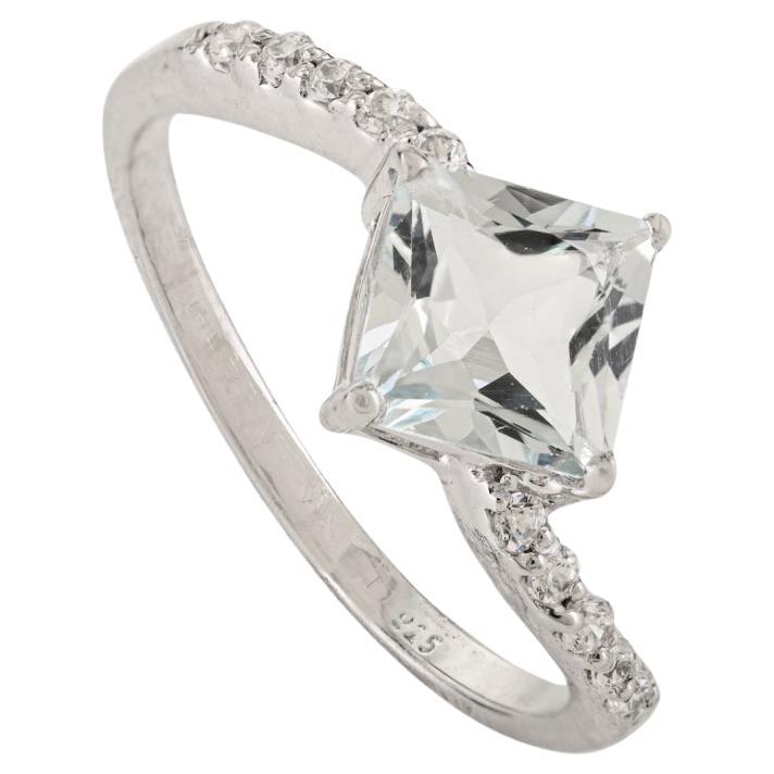 in vendita:  Anello solitario con acquamarina e zirconi bianchi in argento 925 Silvorra