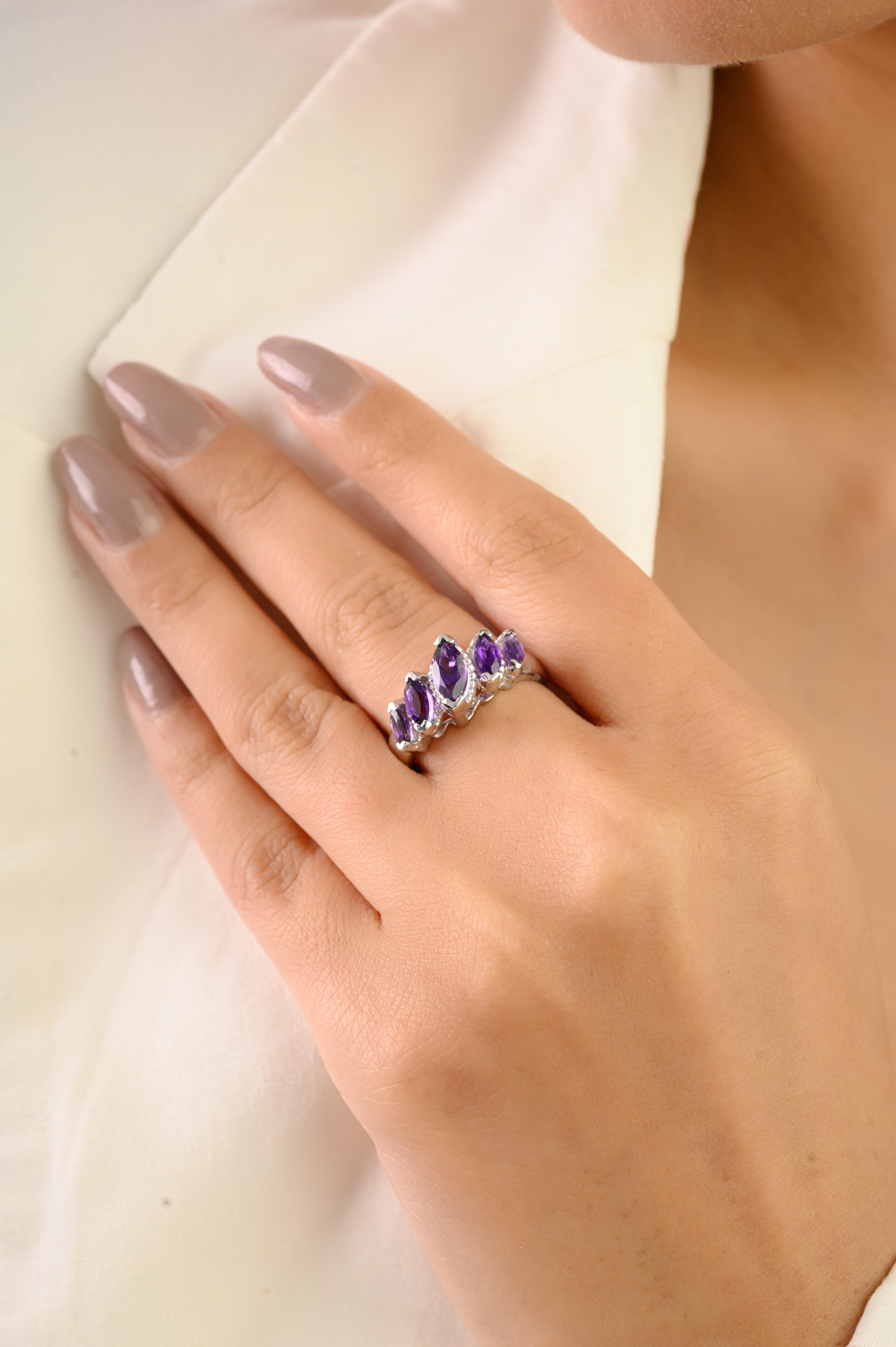 in vendita:  Silvorra 925 Sterling Silver Marquise-Cut Amethyst and White Zircon Band Ring 6