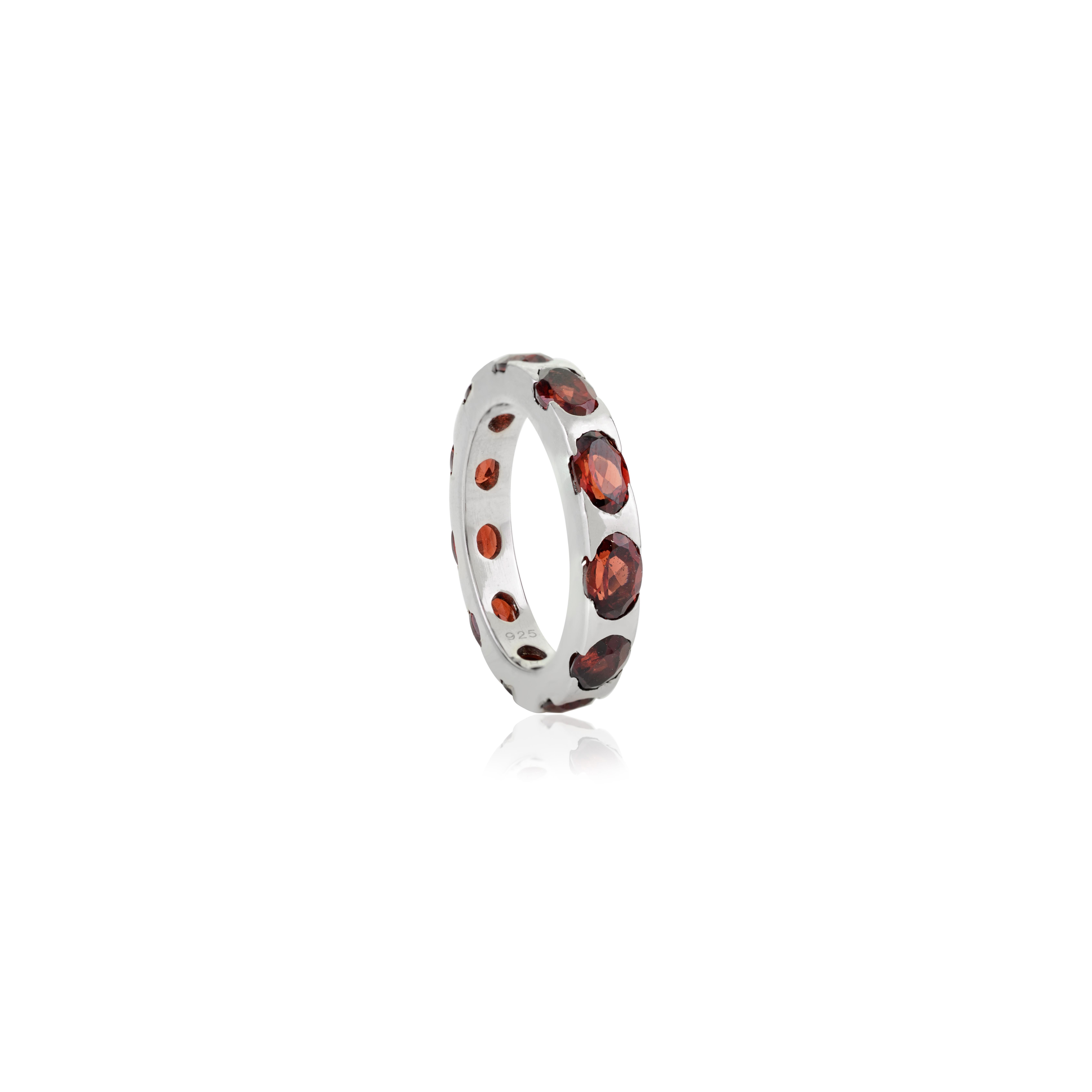 in vendita:  Anello a fascia per l'eternità in argento Sterling 925 con granato rosso intenso Nature 6.05 Ct 5