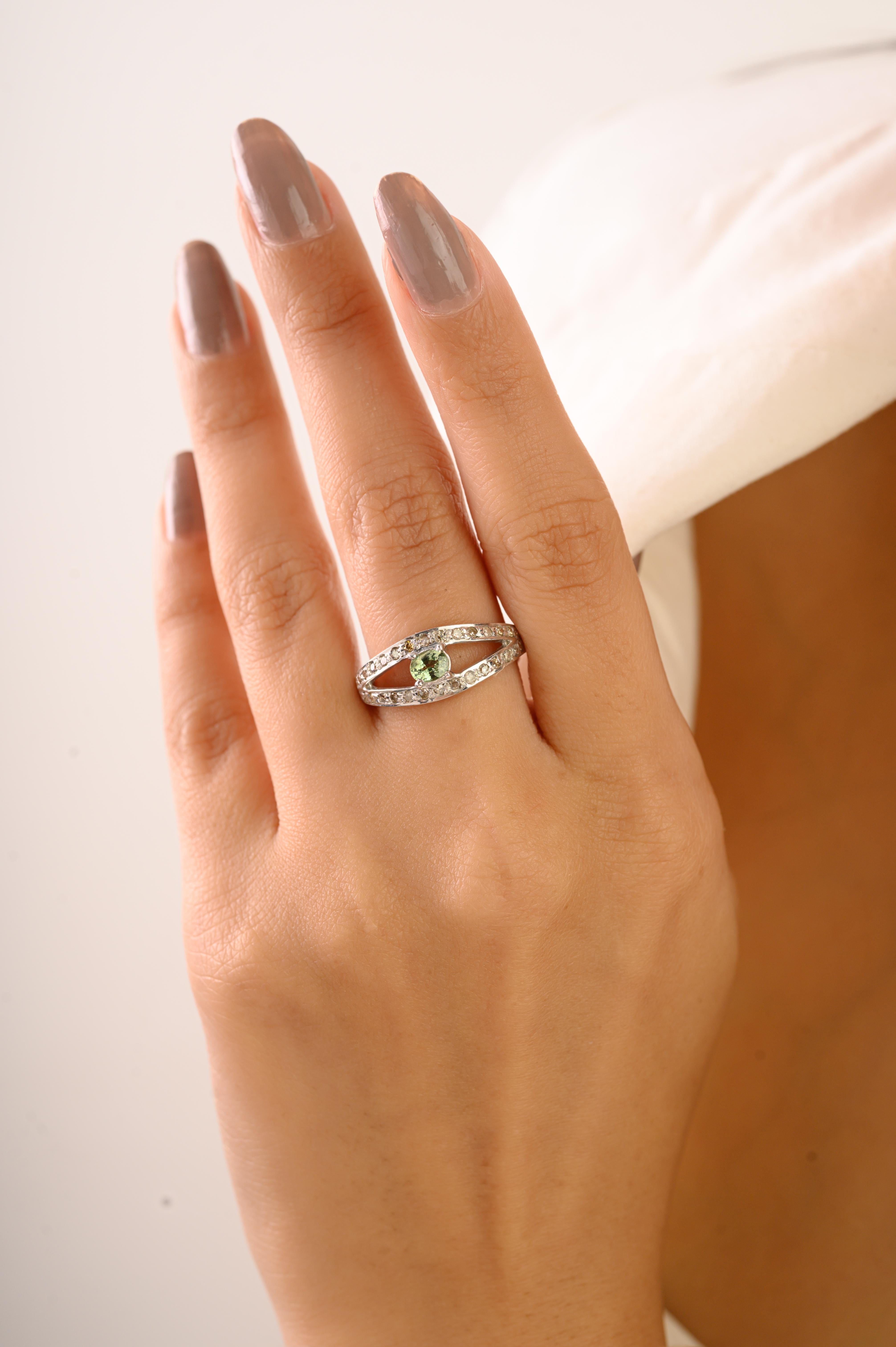 Im Angebot: Silvorra 925 Sterling Silber Oval Cut Grüner Turmalin und Diamant Bnad Ring () 6