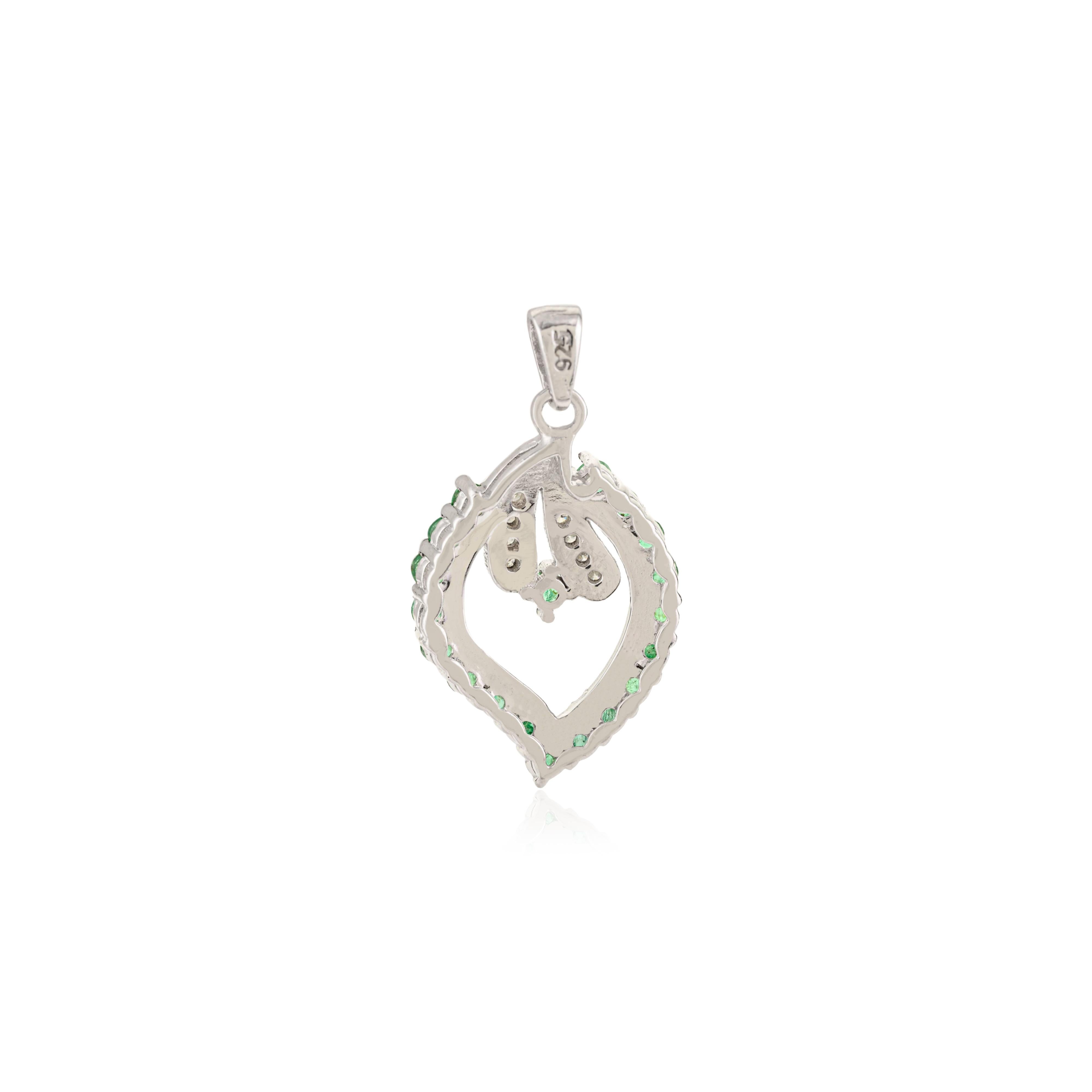 Silvorra Art Deco 1.45Ct Smaragd und Diamant Blatt Anhänger in Sterling Silber im Angebot 1