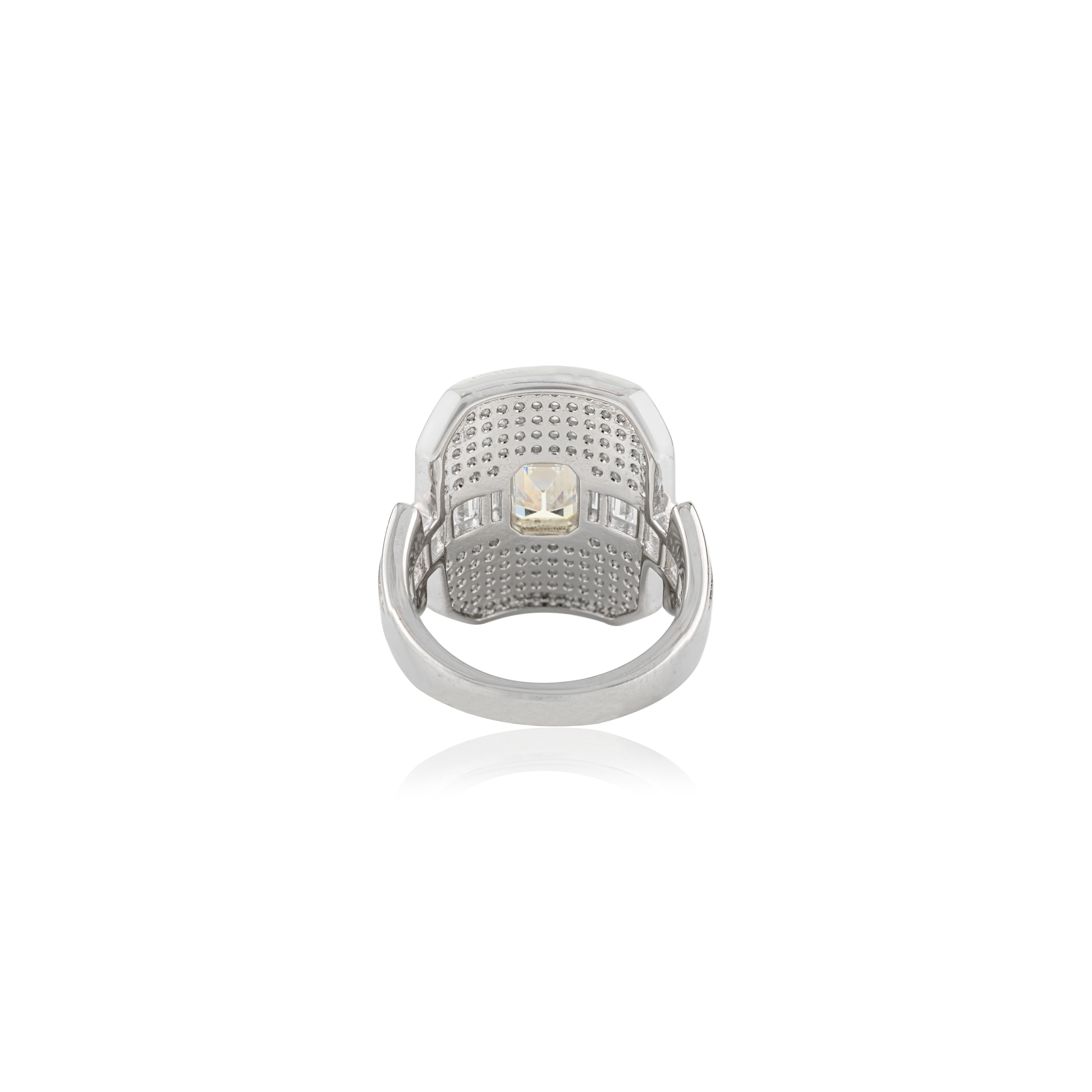 En vente :  Silvorra Art Deco Emerald Cut Cubic Zirconia Cocktail Ring 925 Sterling Silver 8