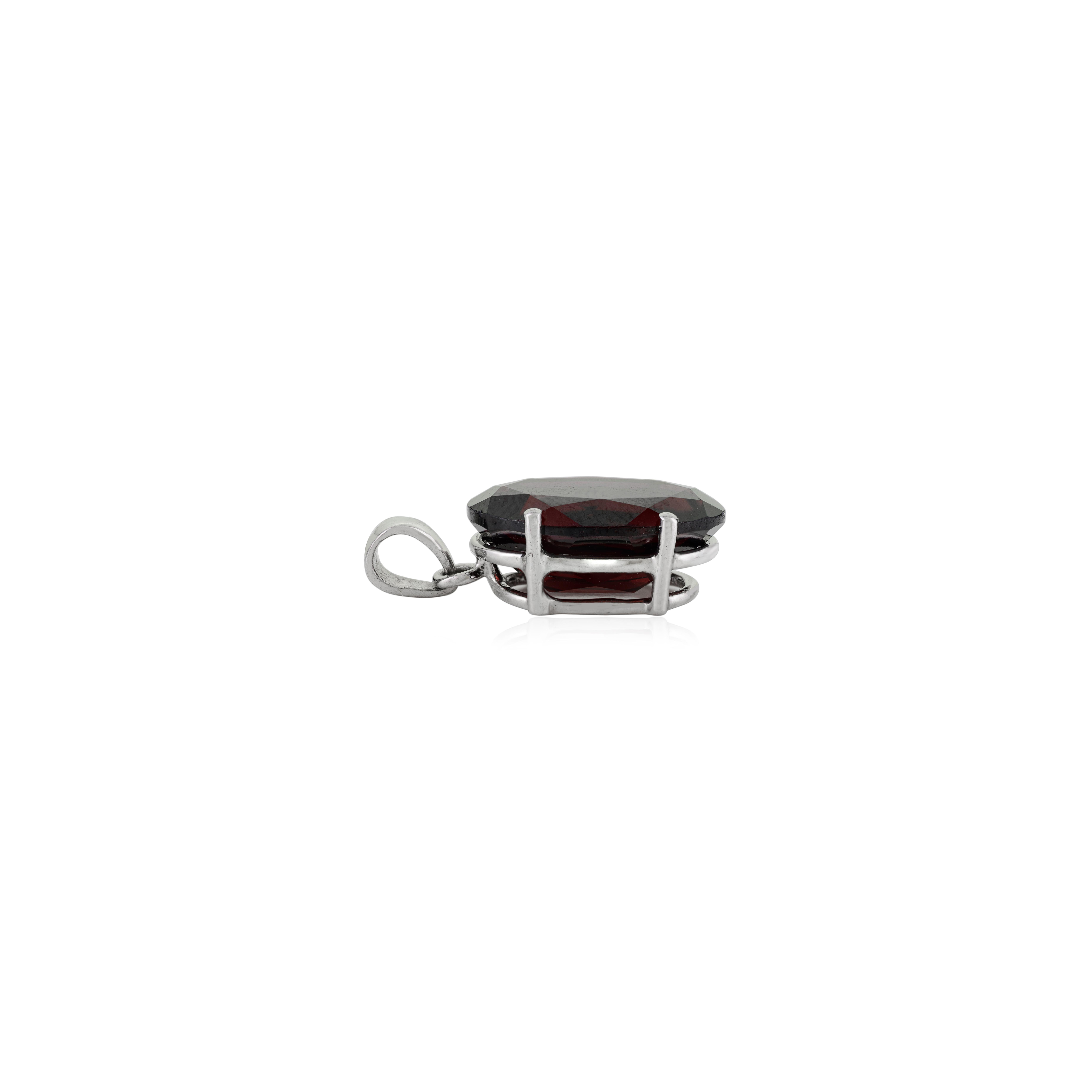Silvorra Art Deco Style 9Ct Deep Red Oval Cut Garnet Pendant in 925 Solid Silver For Sale 1