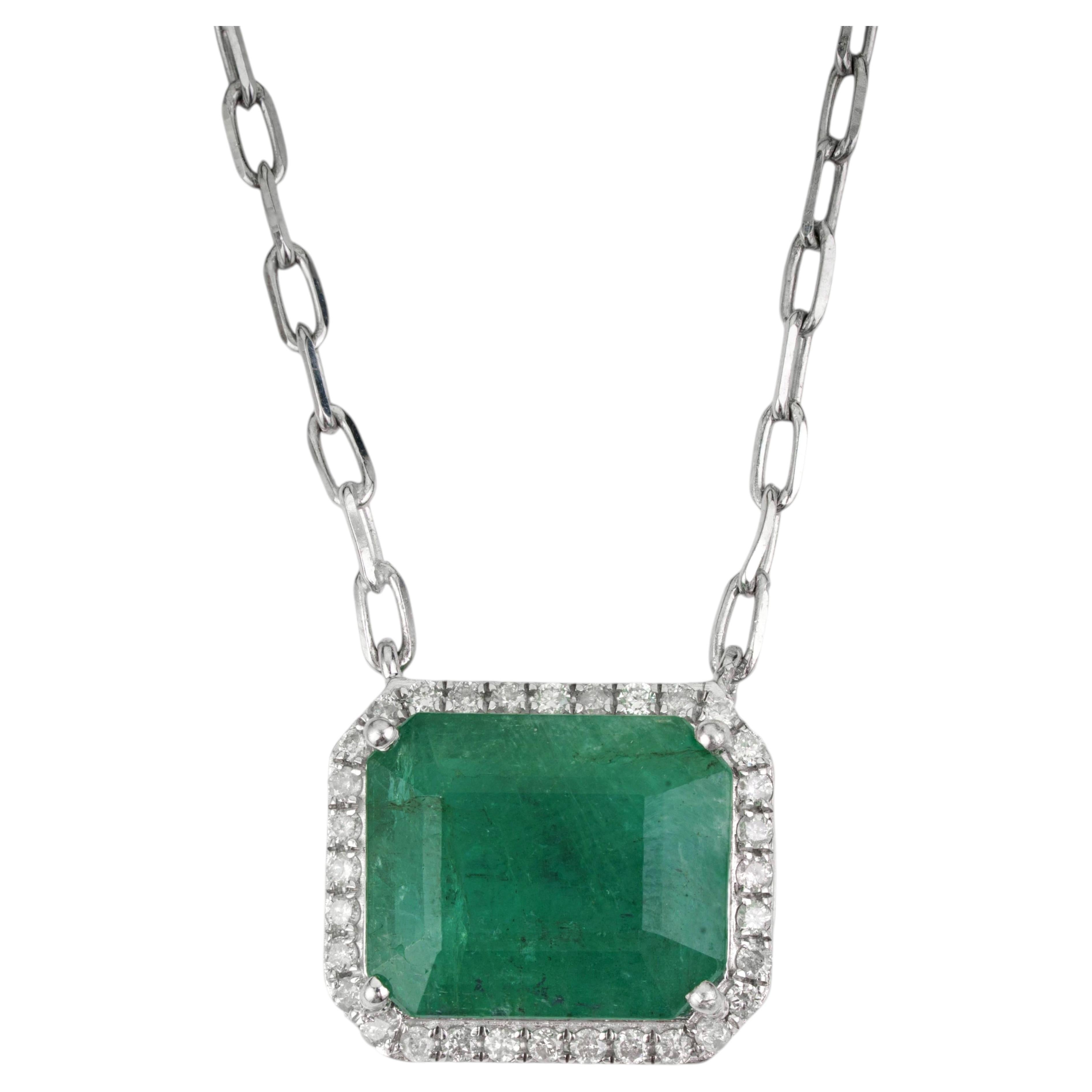 Silvorra Art Deco Style Emerald Diamond Halo 925 Silver Paperclip Chain Pendant For Sale