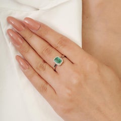 Silvorra Natural Emerald Ring with Diamond Cluster in 925 Silver for Mom's Gift