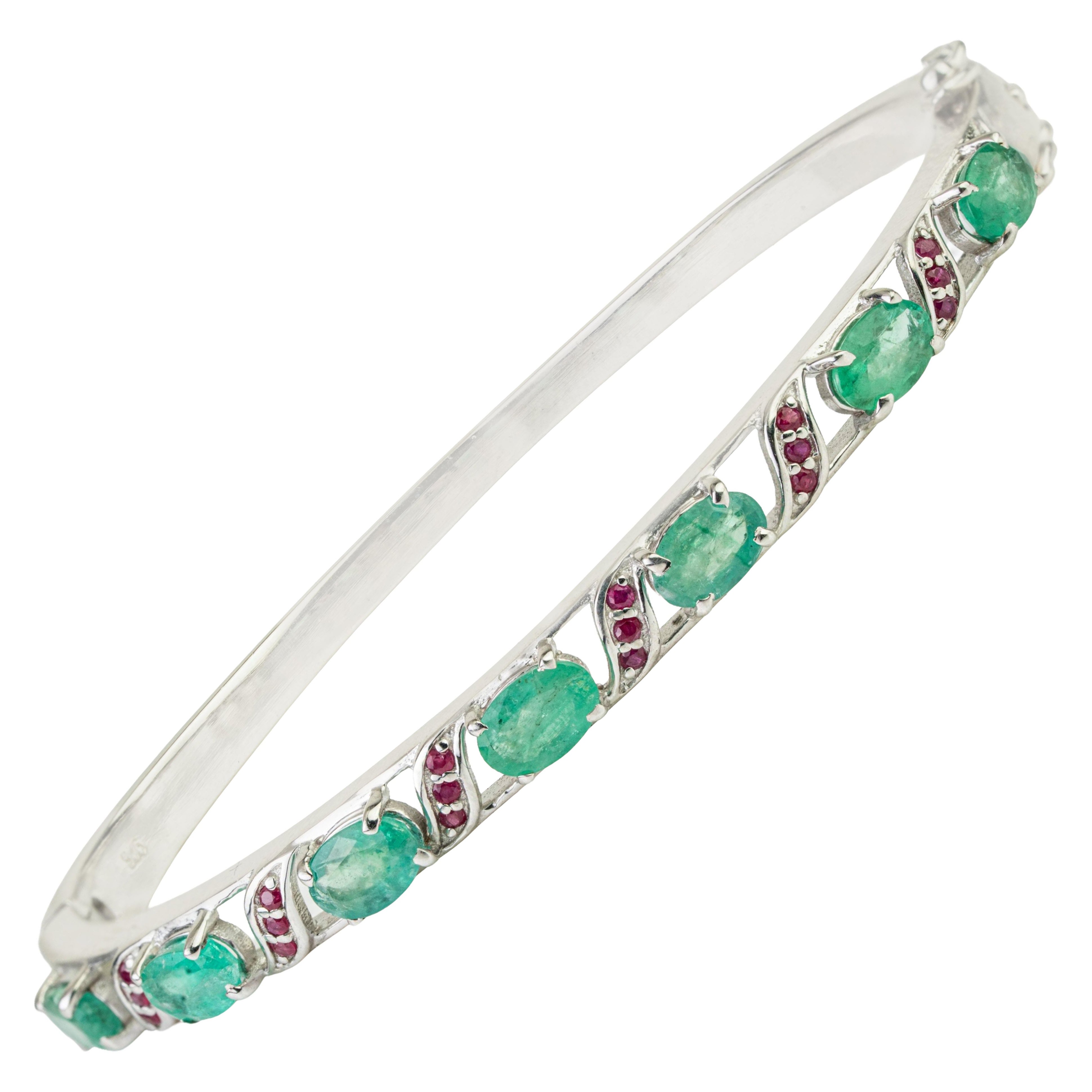 Silvorra Contemporary 3.80 Carat Ruby & Emerald Bangle Bracelet for Women Gift For Sale