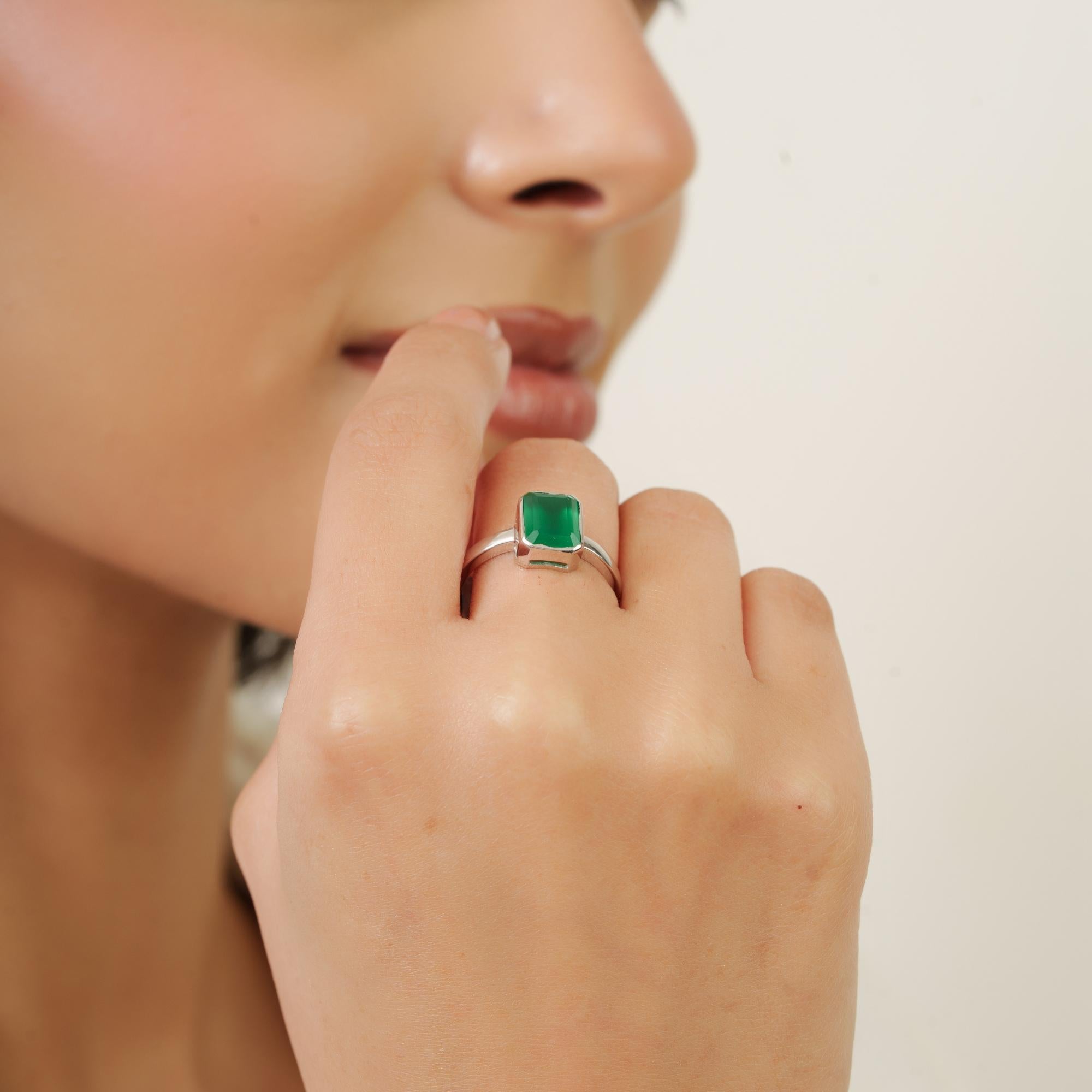 Customizable Silvorra Geometric Single Stone Green Onyx Solitaire Ring ...