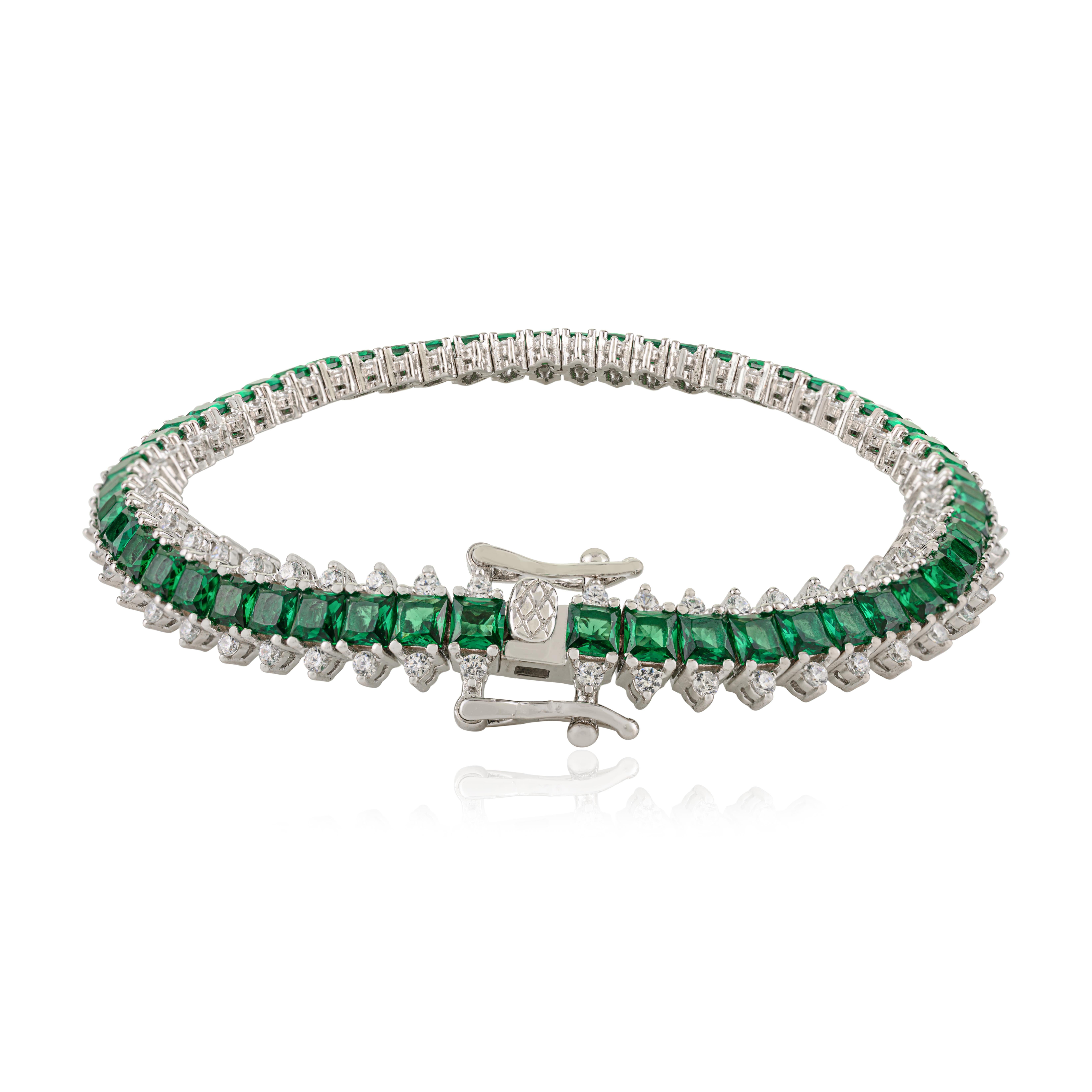 Bracciale tennis con dichiarazione di zirconia cubica verde e bianca di Silvorra in argento 925 In condizioni Nuovo in vendita a New York, NY