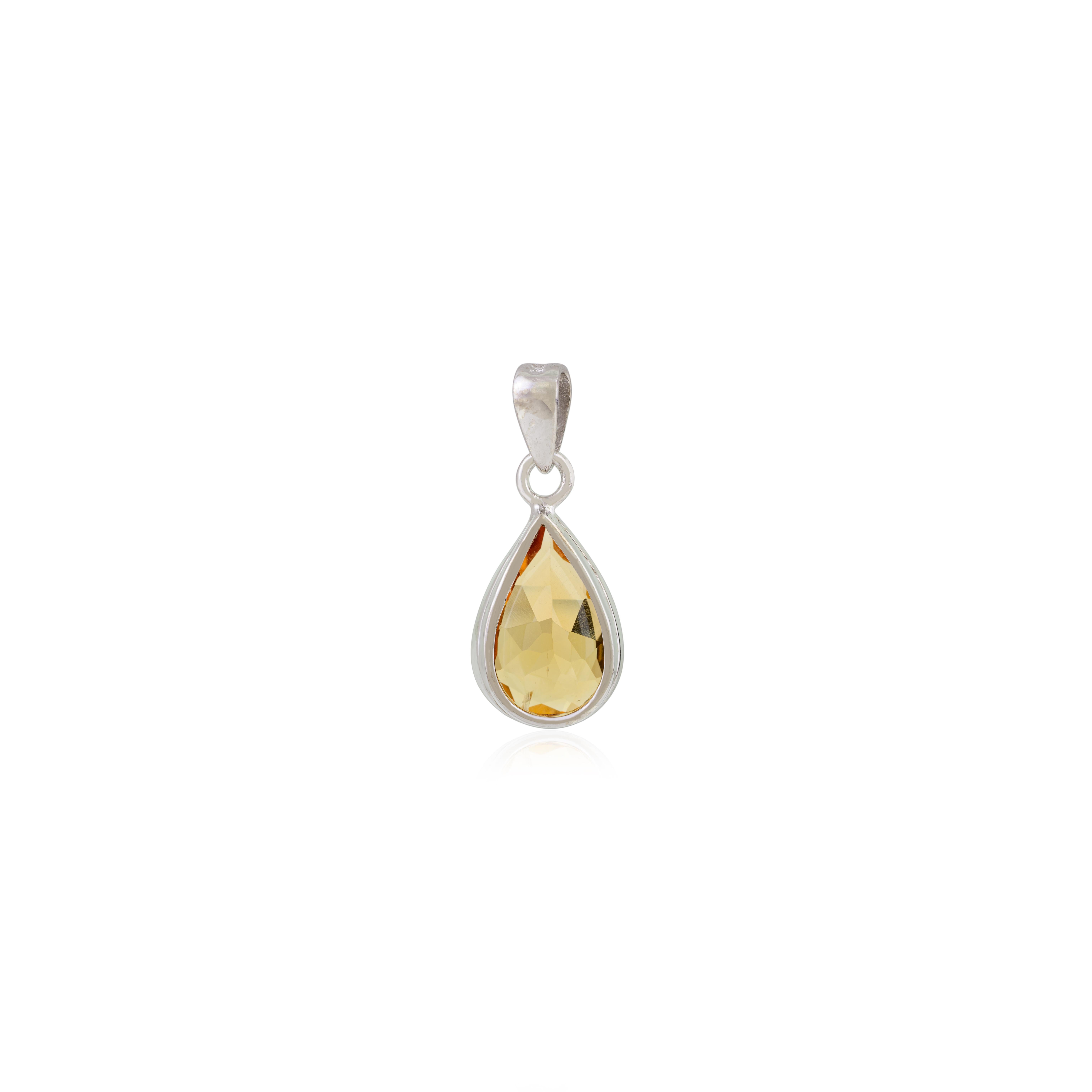 Silvorra Handcrafted 4.17 cts Solitaire Citrine Pear Shape Pendant in 925 Silver For Sale 3