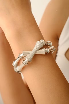 Silvorra Handgefertigtes 925 Silber Couture Manschettenarmband mit weißen Cubic Zirkonia