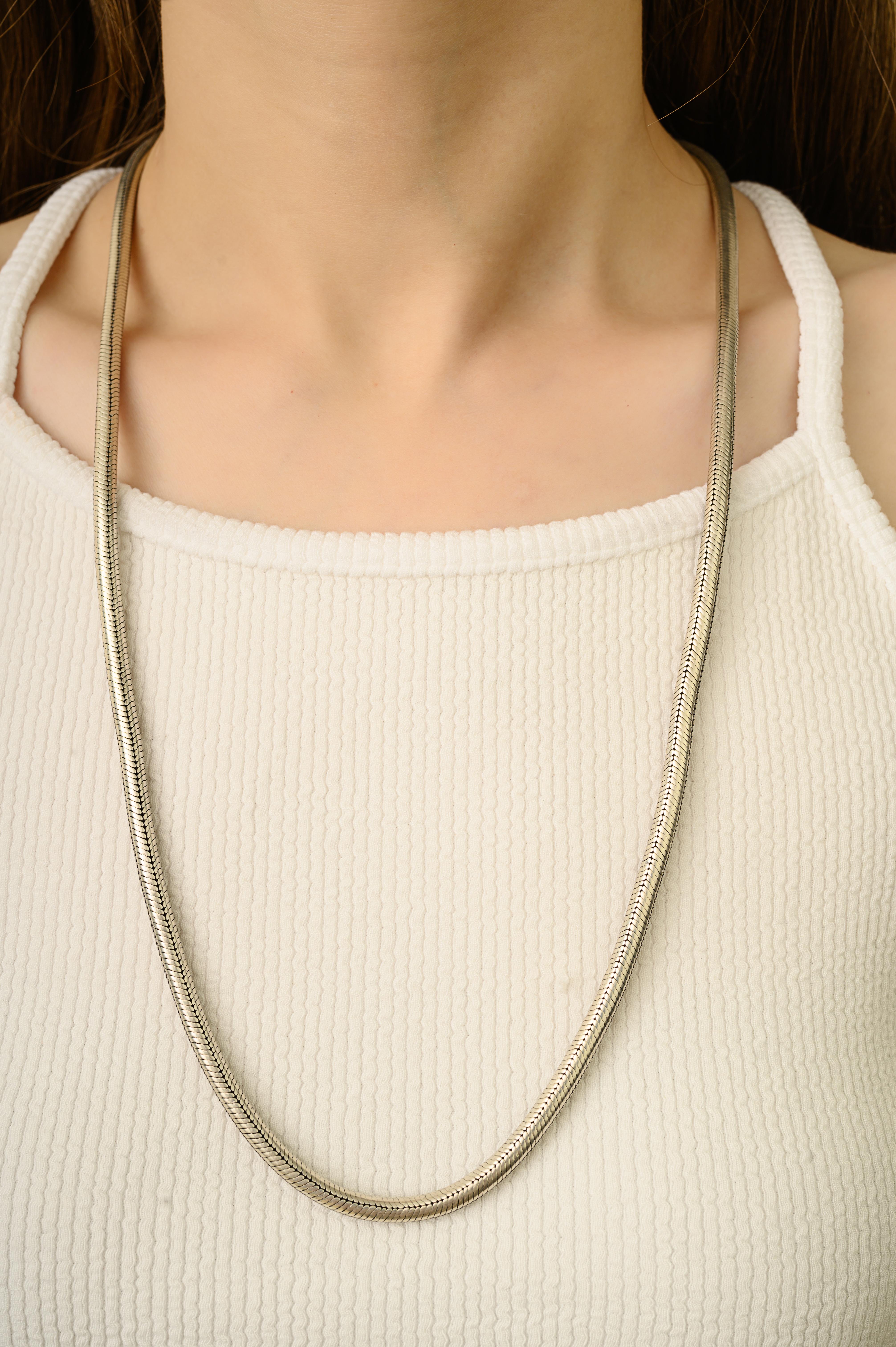 Silvorra Collana a catena con serpente in argento 925 lavorata a mano con chiusura a gancio in vendita 1