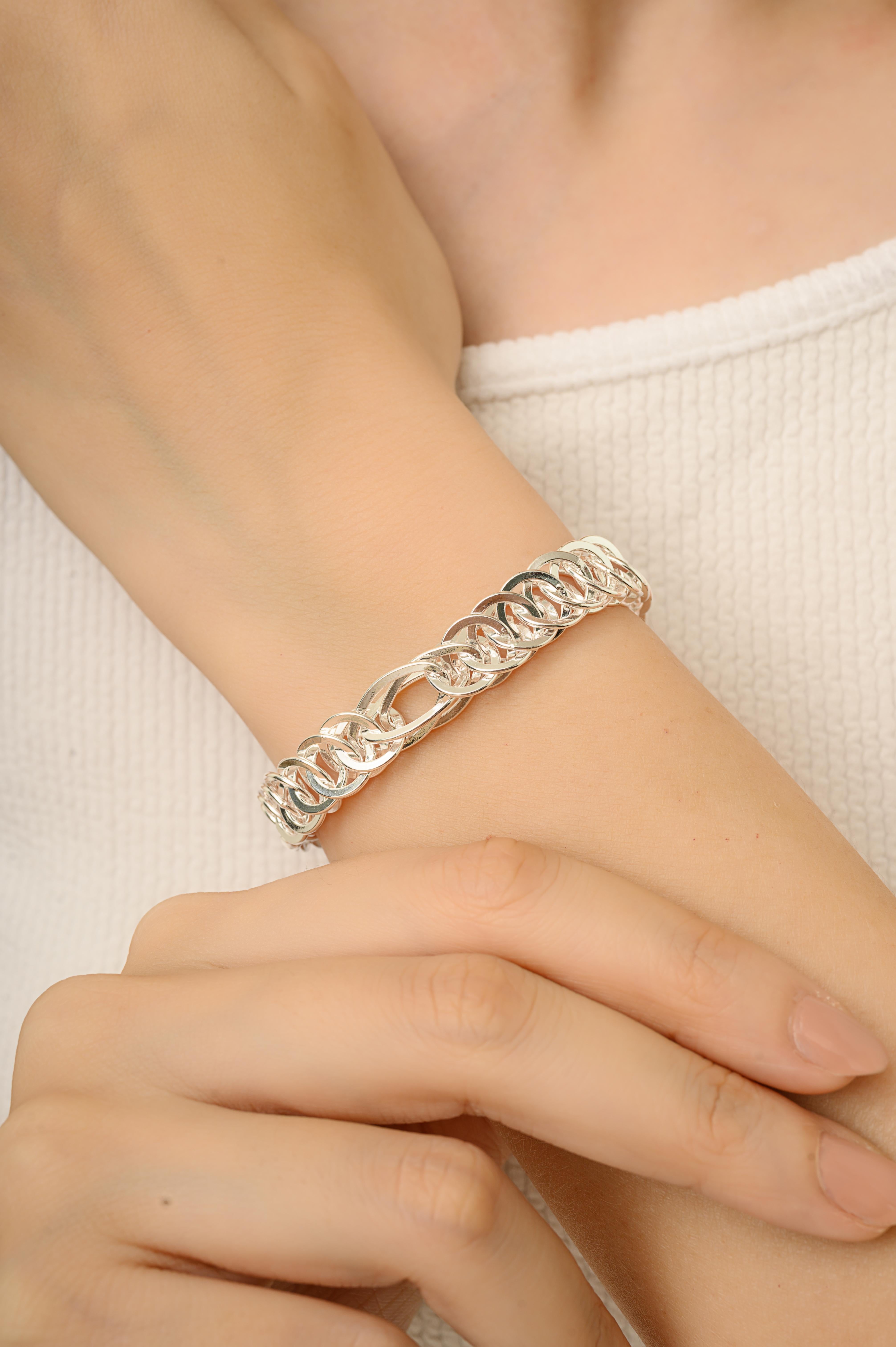 Silvorra Handcrafted Interlinked 925 Sterling Silver Unisex Chain Bracelet In New Condition For Sale In New York, NY