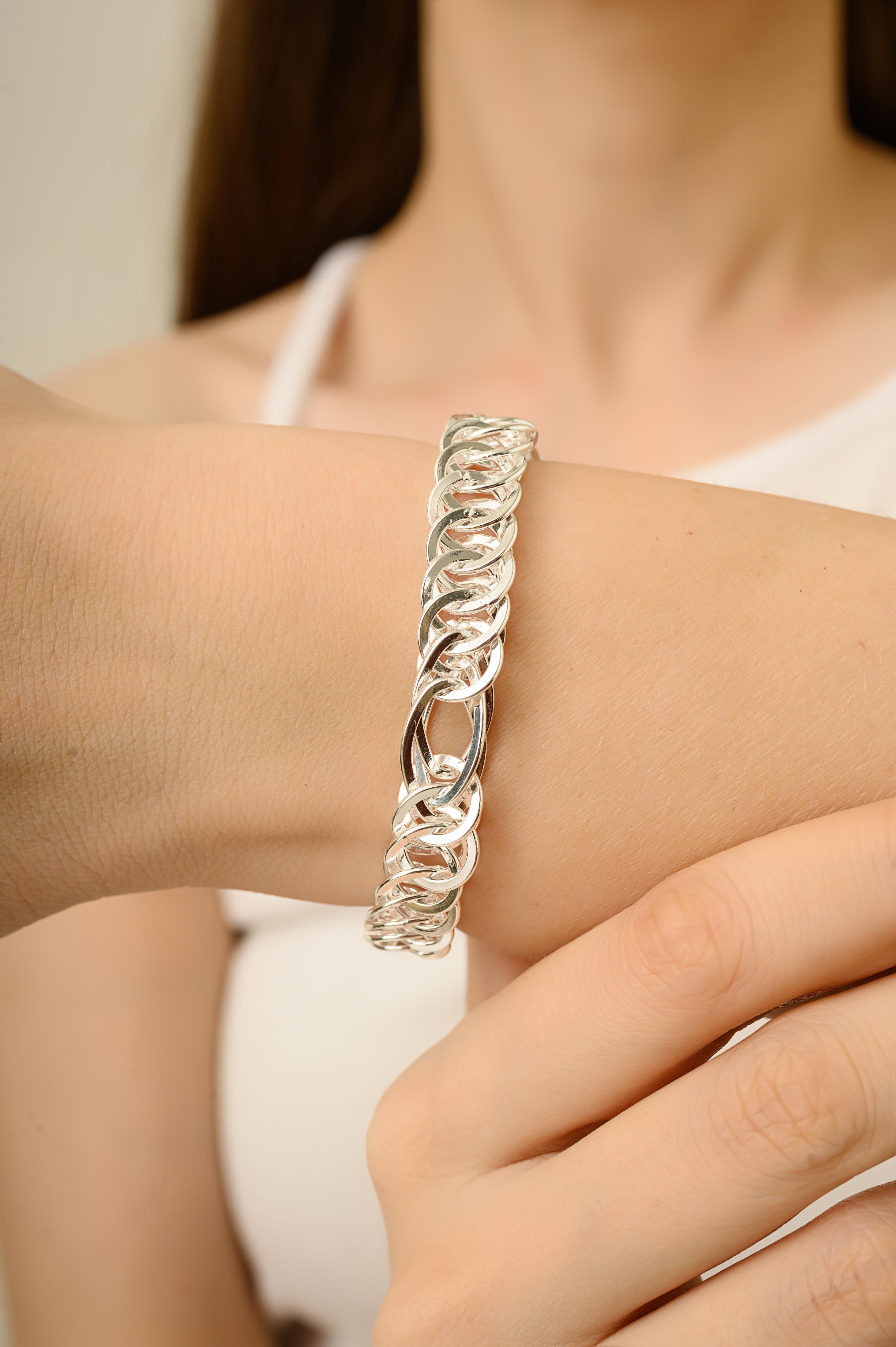 Silvorra Handcrafted Interlinked 925 Sterling Silver Unisex Chain Bracelet For Sale 2
