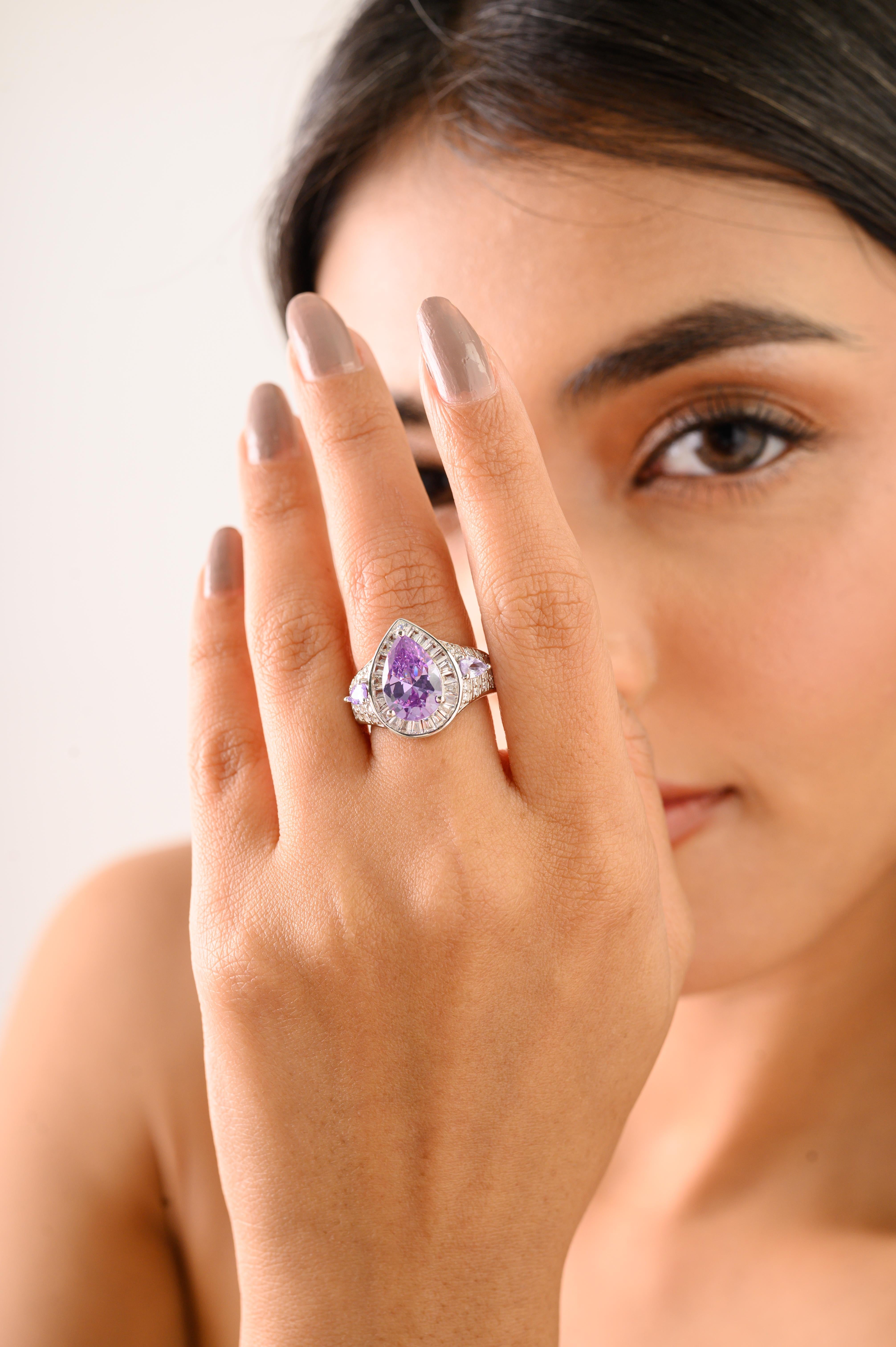 En vente :  Silvorra Bague halo en argent 925 avec zircon cubique violet, faite à la main 6