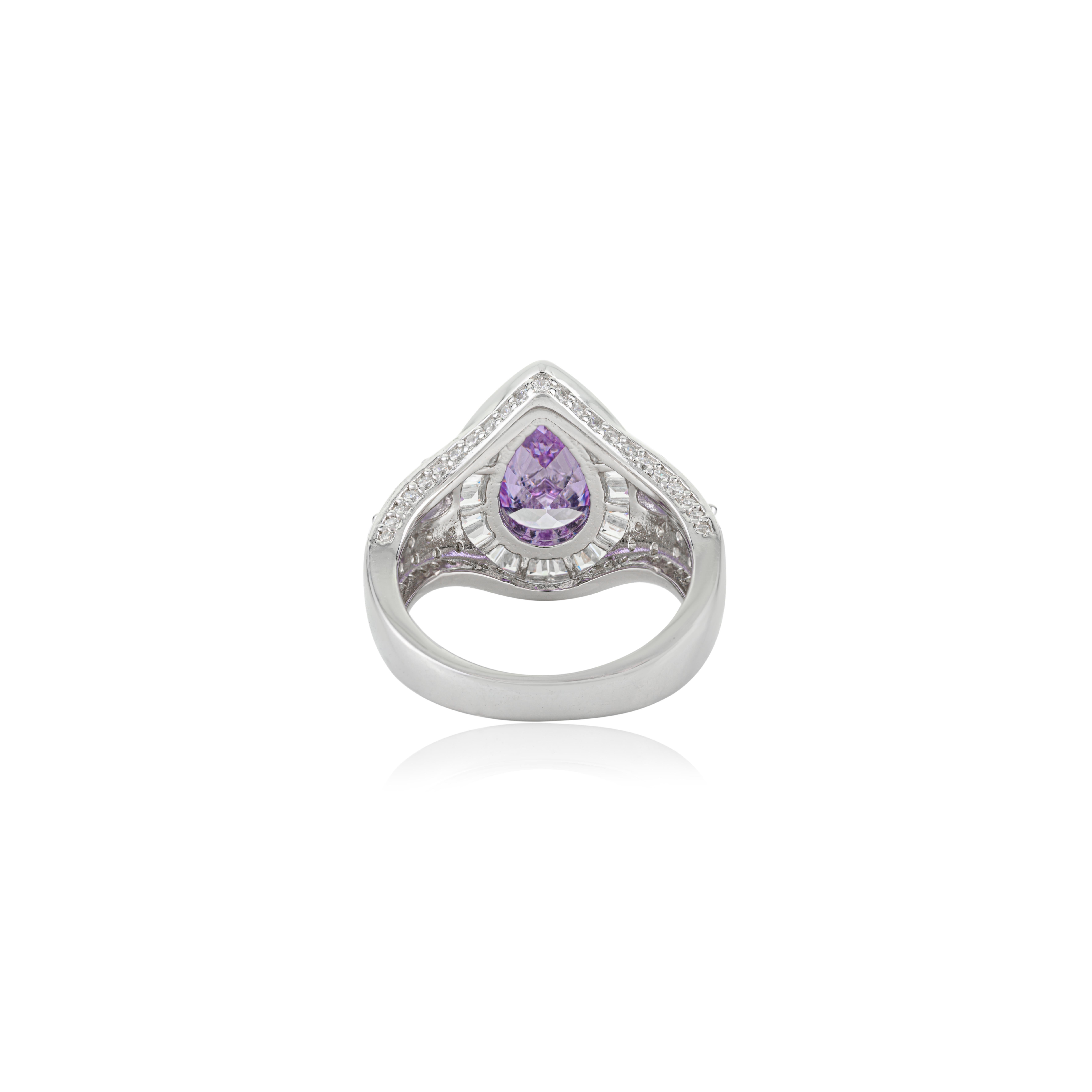 in vendita:  Silvorra Handmade Bold Teardrop Halo Ring in 925 Silver with Purple Cubic Zircon 4