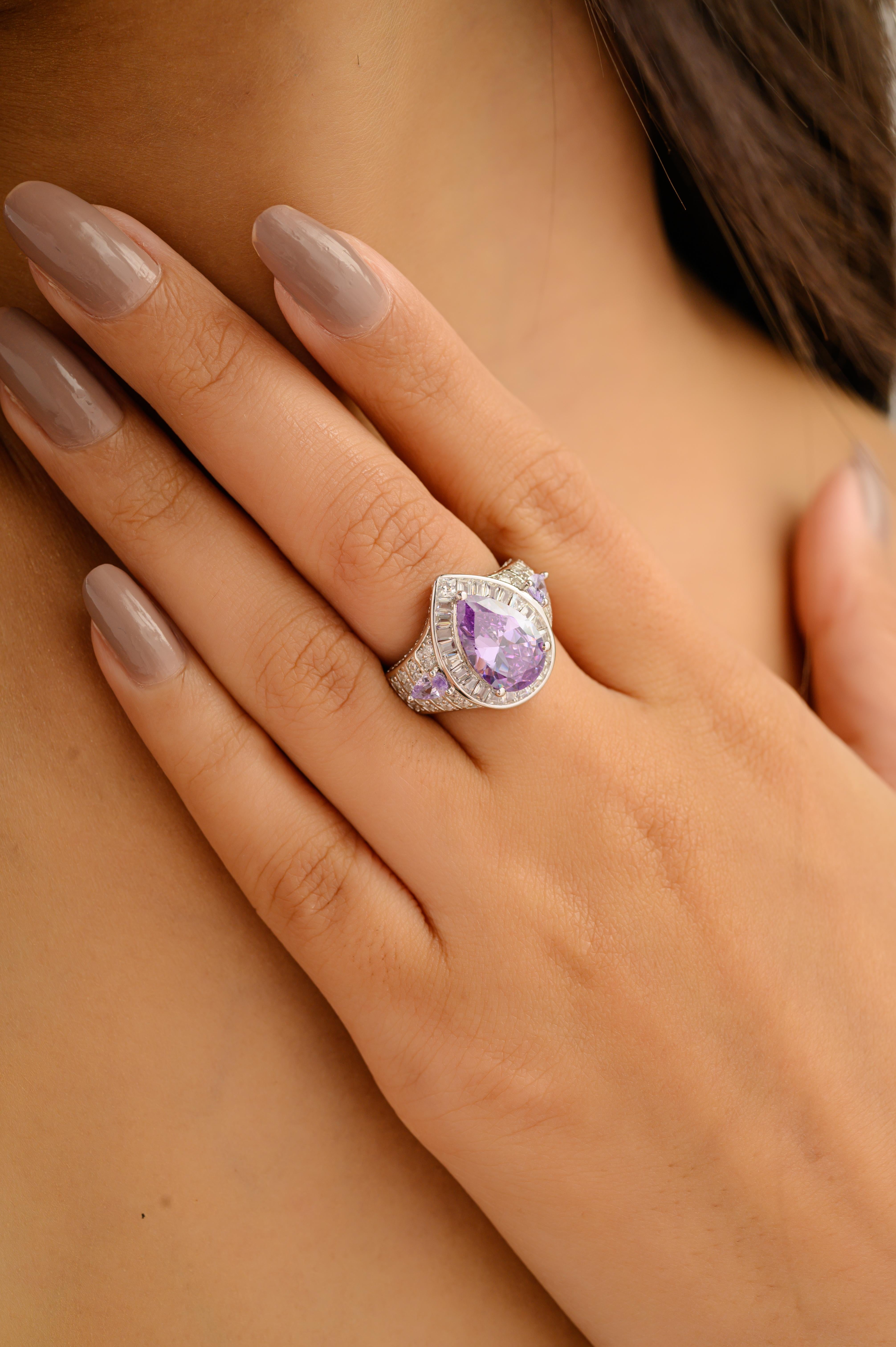 En vente :  Silvorra Bague halo en argent 925 avec zircon cubique violet, faite à la main 8