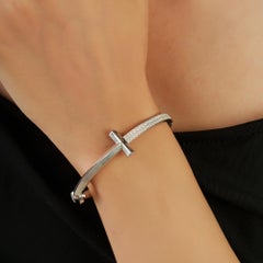 Bracciale rigido con chiusura a T, motivo geometrico e zirconi, Silvorra Luxury, in argento sterling