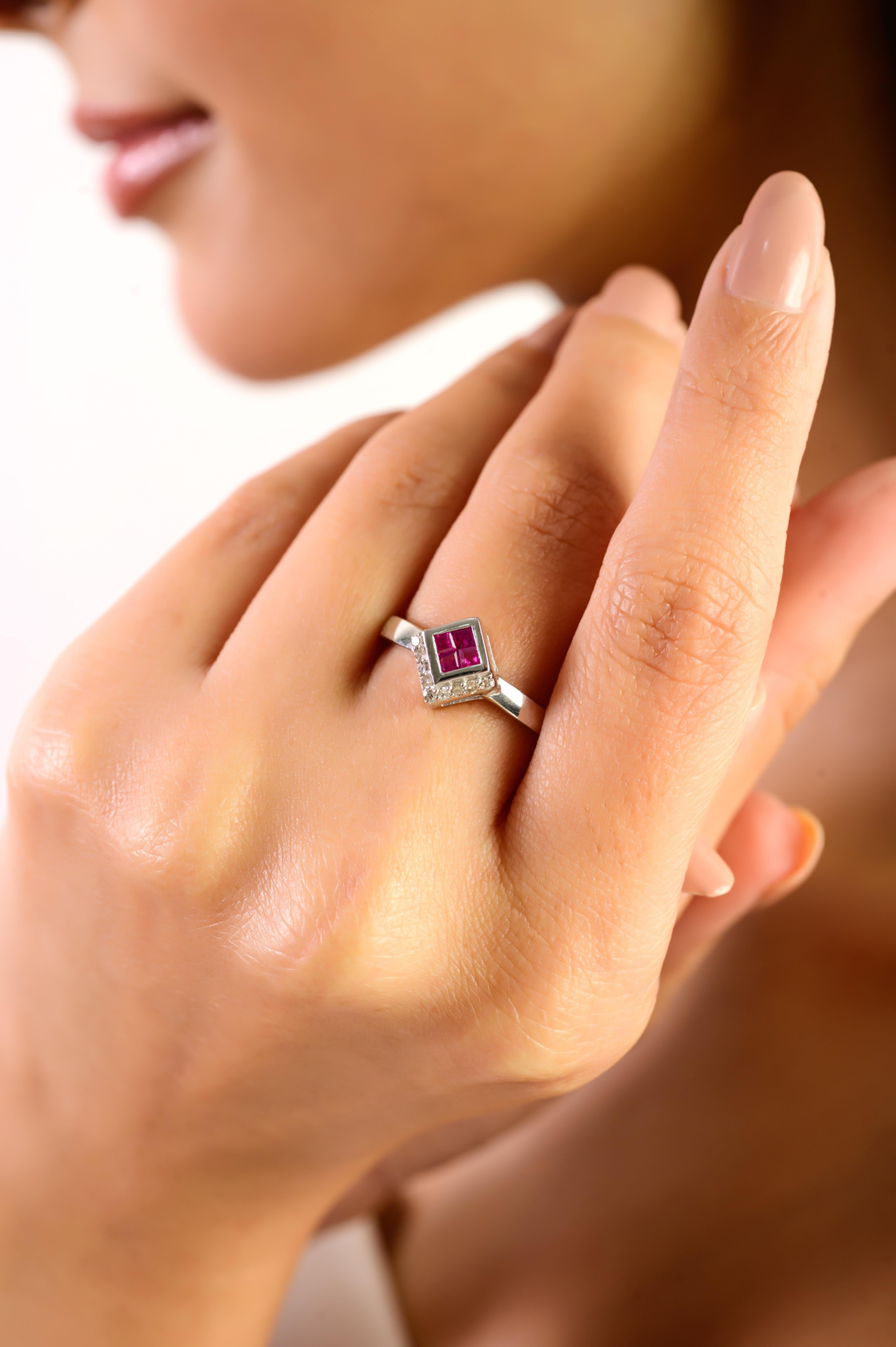 For Sale:  Silvorra Minimal Ruby Princess-Cut Mosaic Ring in Sparkle Diamond Jewelry Gift 2
