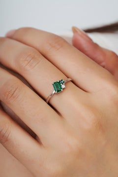 Silvorra Minimalist Mixed Cut Emerald & Diamond Cluster Ring in Sterling Silver