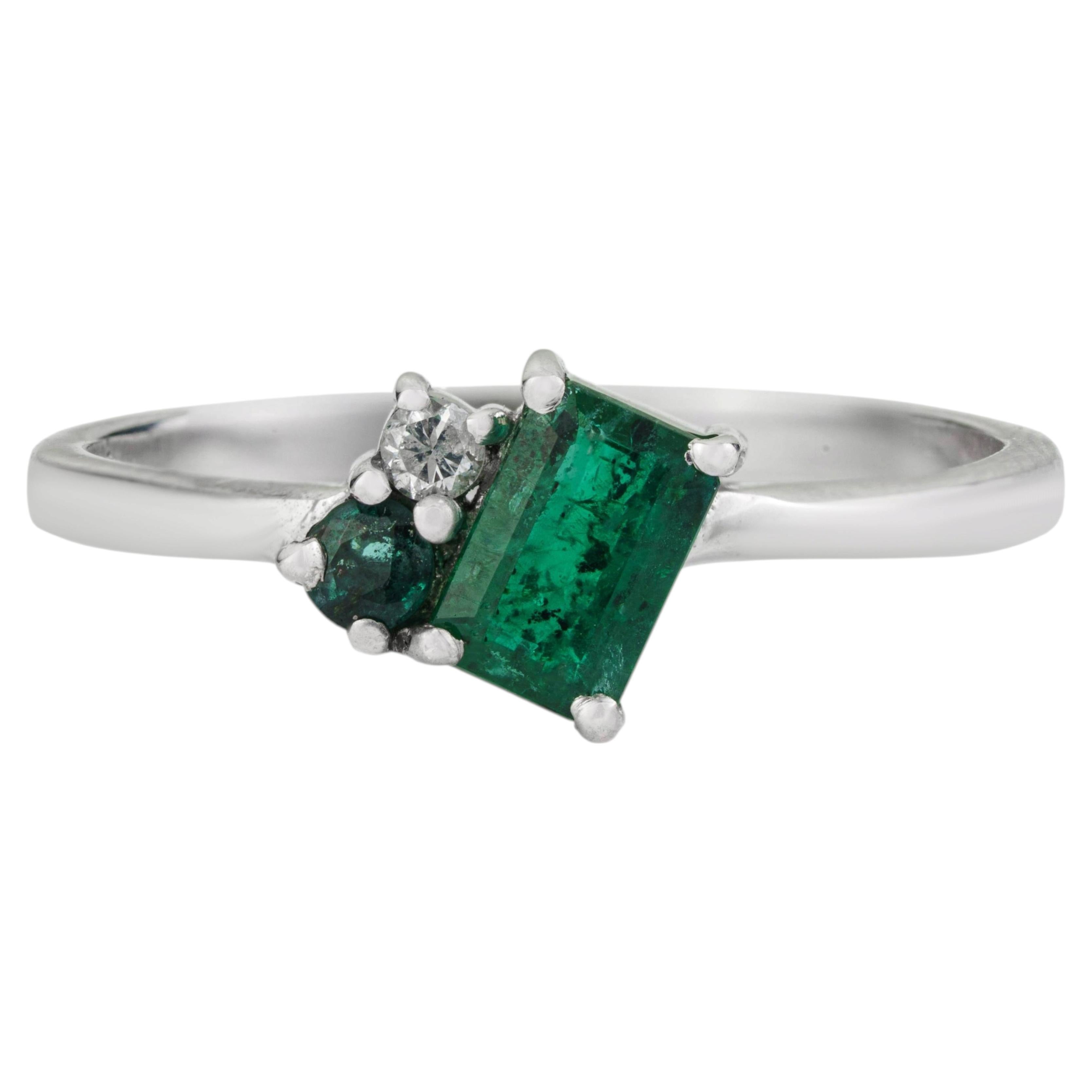 Silvorra Minimalist Mixed Cut Emerald & Diamond Cluster Ring in Sterling Silver